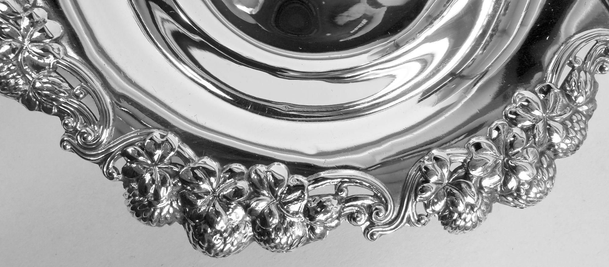Paar antike Tiffany-Klee-Sterling-Silber-Schalen (amerikanisch) im Angebot