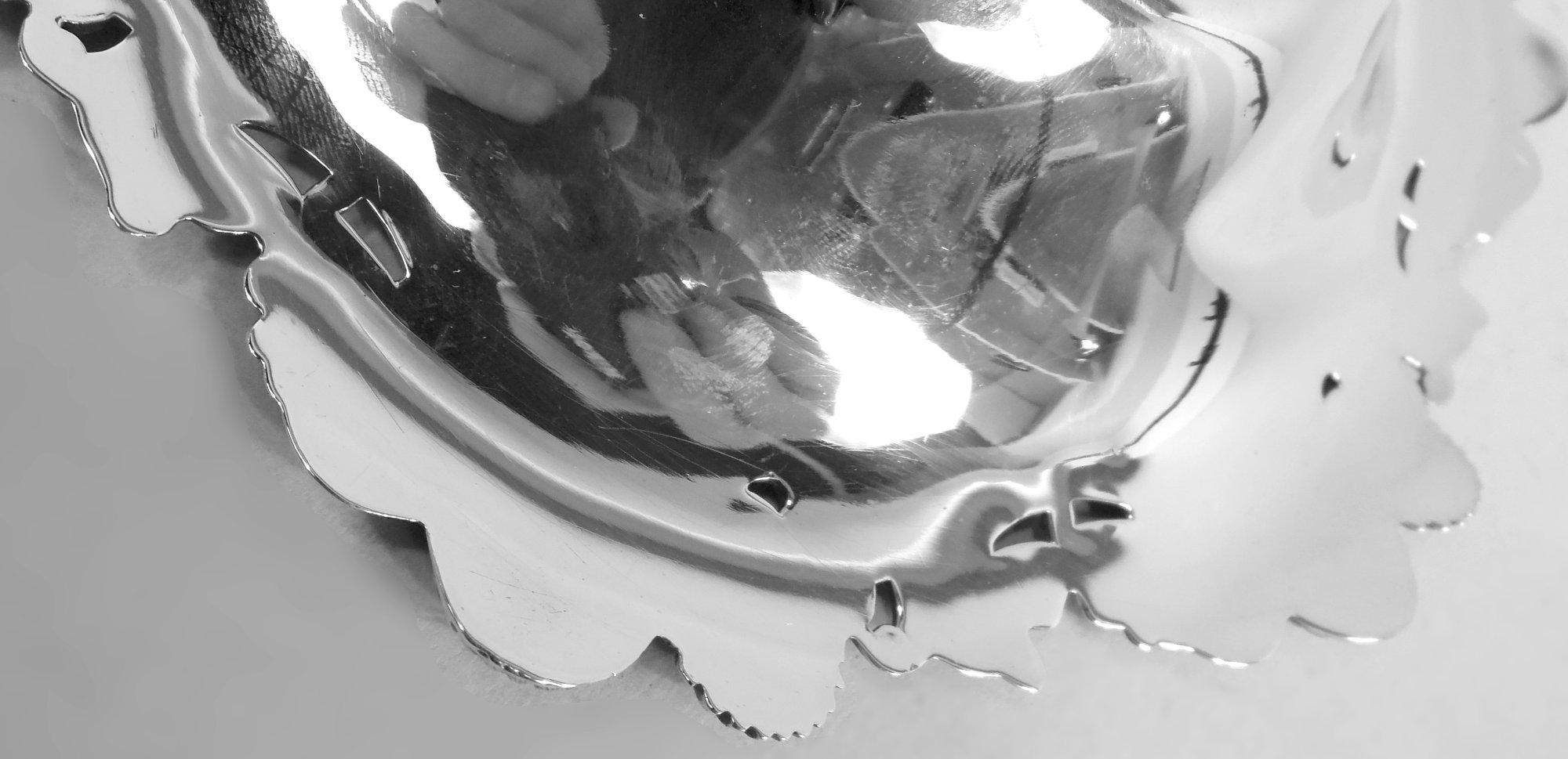 Paar antike Tiffany-Klee-Sterling-Silber-Schalen im Zustand „Gut“ im Angebot in New York, NY