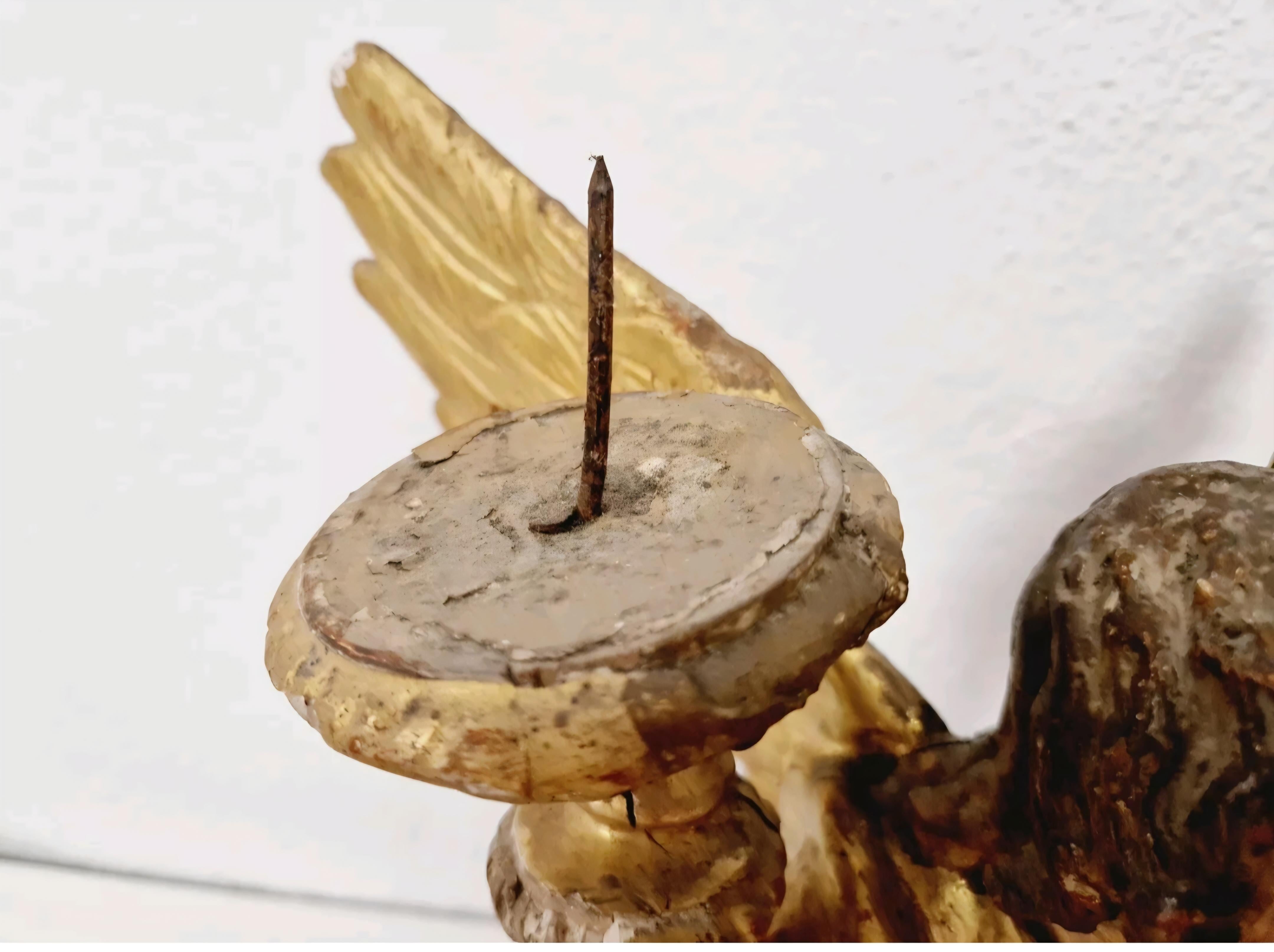 Baroque Paire de porte-flambeaux anciens Chandeliers anges en bois du 18e siècle en vente