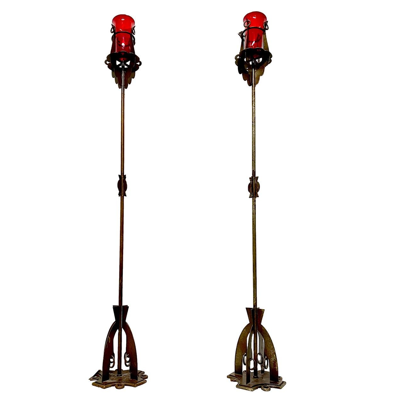 Pair of Antique Torchère Wrought Iron Floor Lamps In Good Condition For Sale In New York, NY