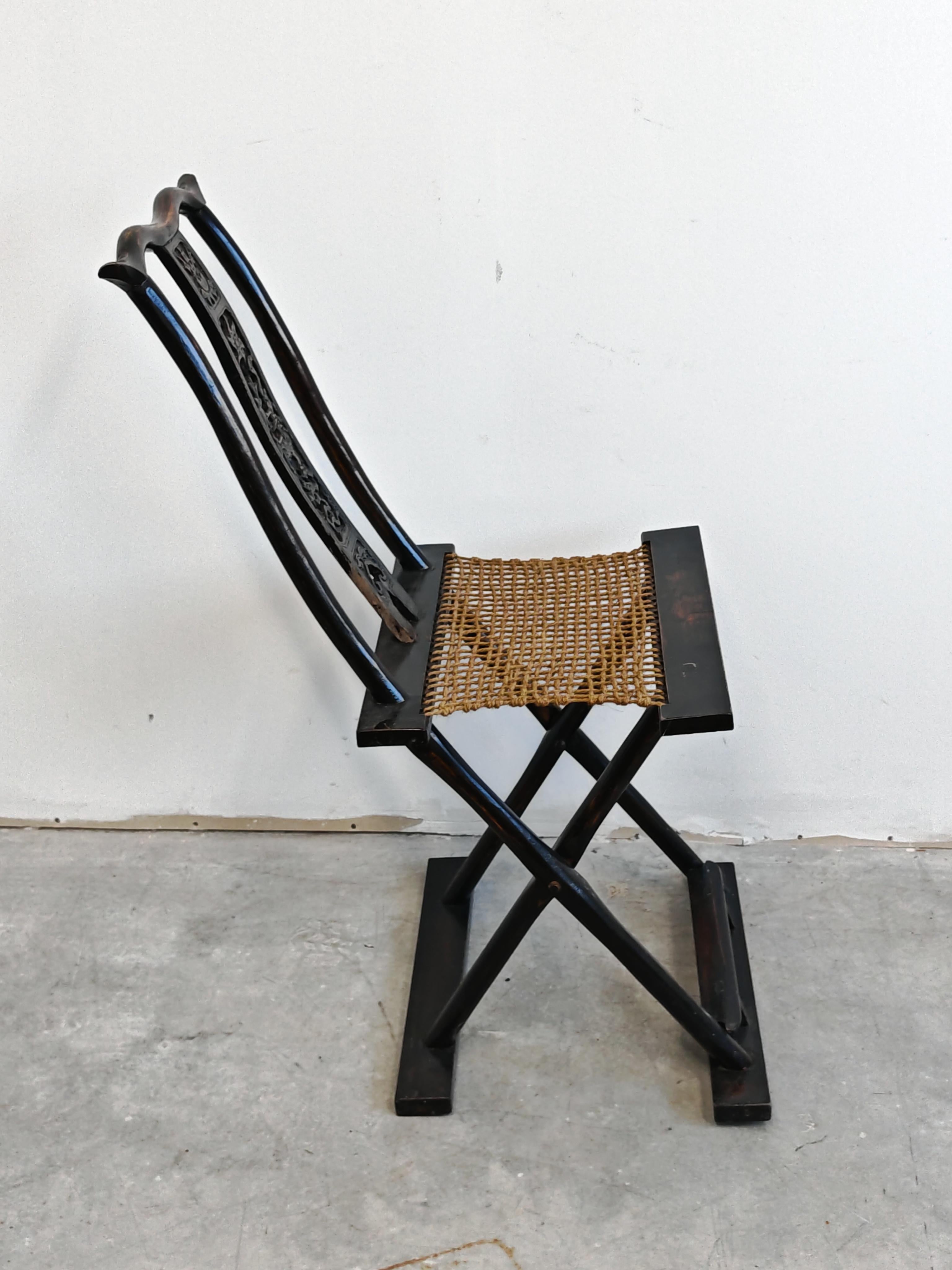 Cordon Paire de chaises pliantes de voyage antiques // Foldes en Chine, vers 1880 en vente