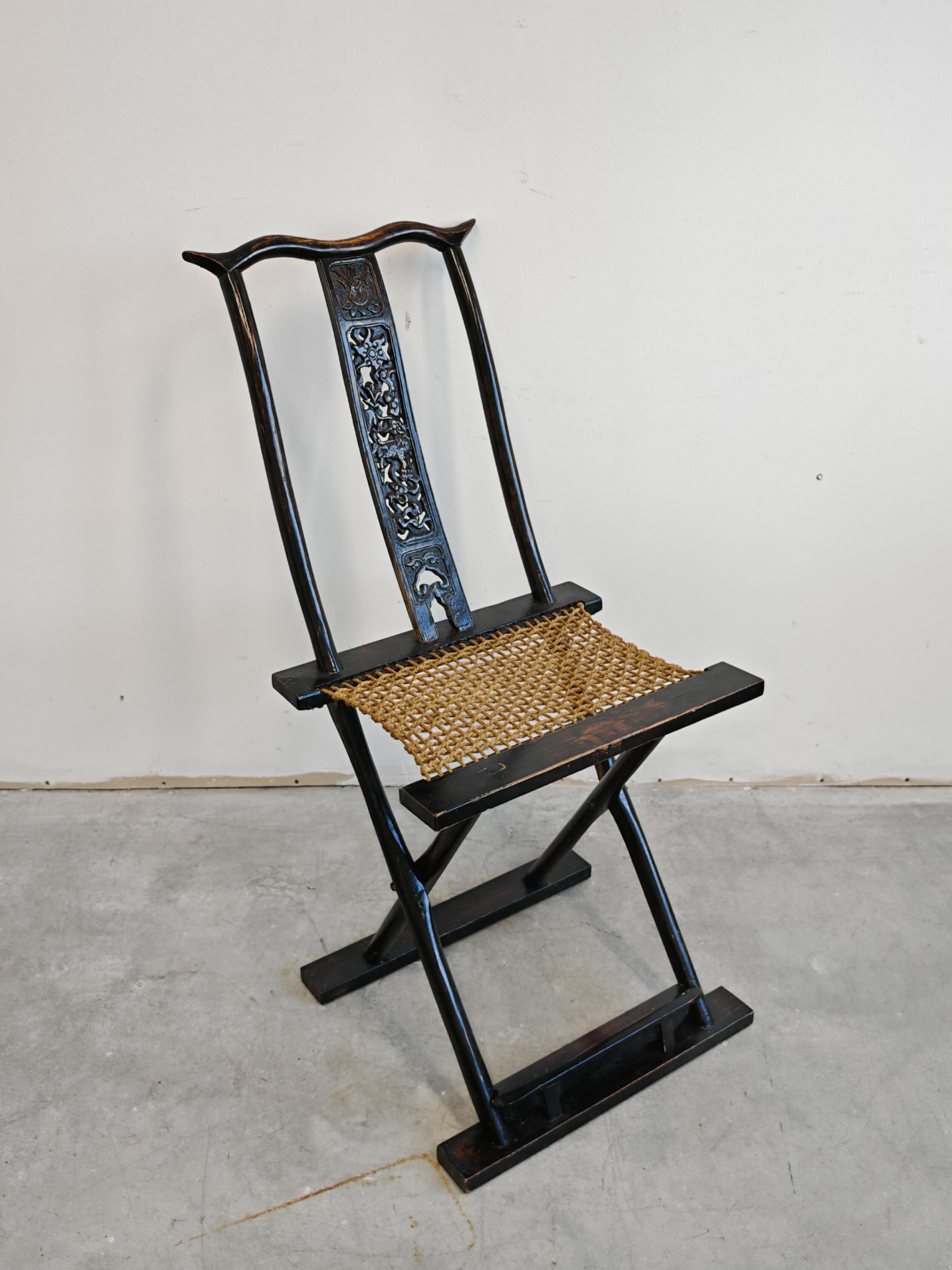 Paire de chaises pliantes de voyage antiques // Foldes en Chine, vers 1880 en vente 1