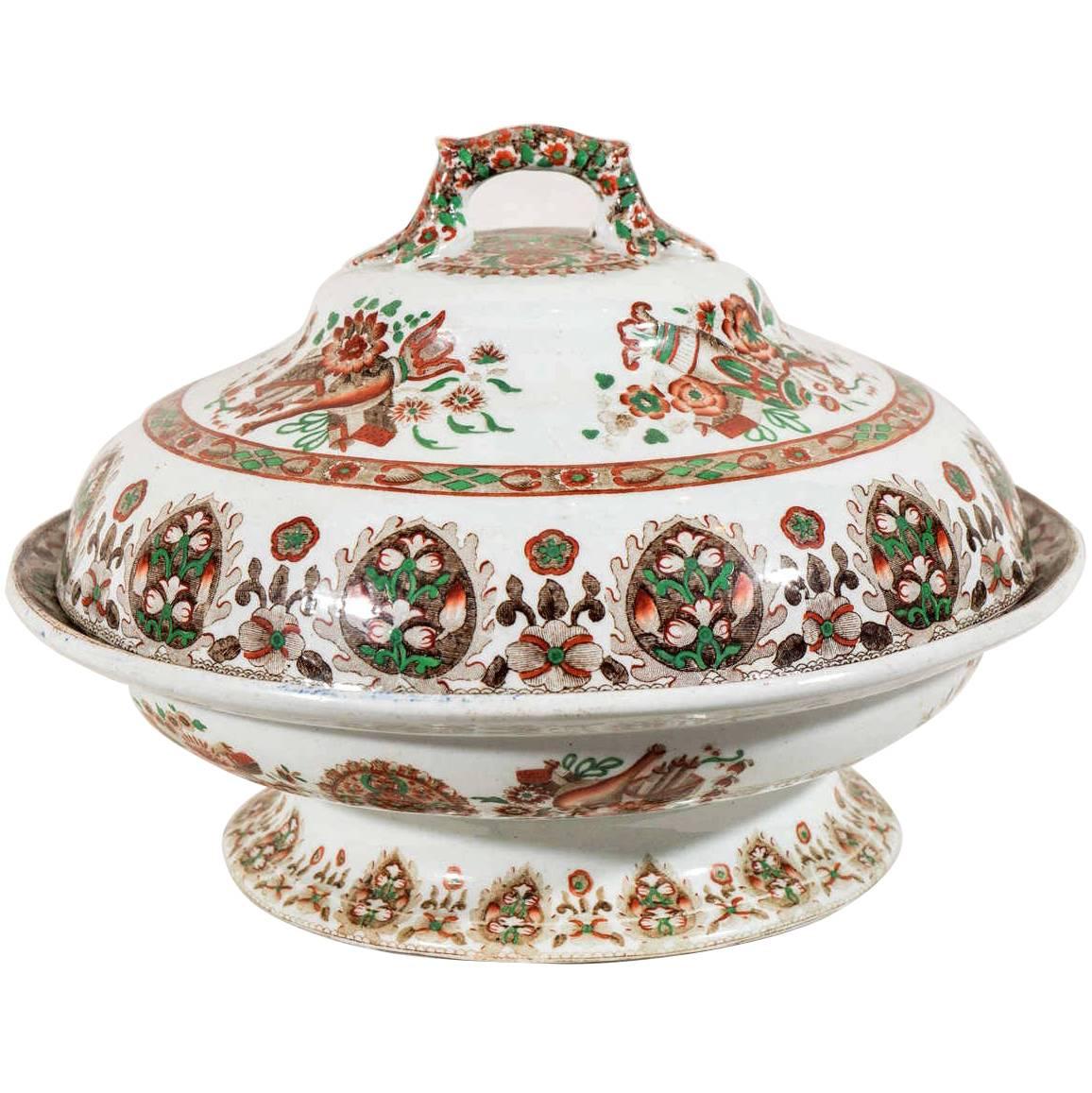 Paire de soupières en porcelaine anciennes anglaises fabriquées vers 1840