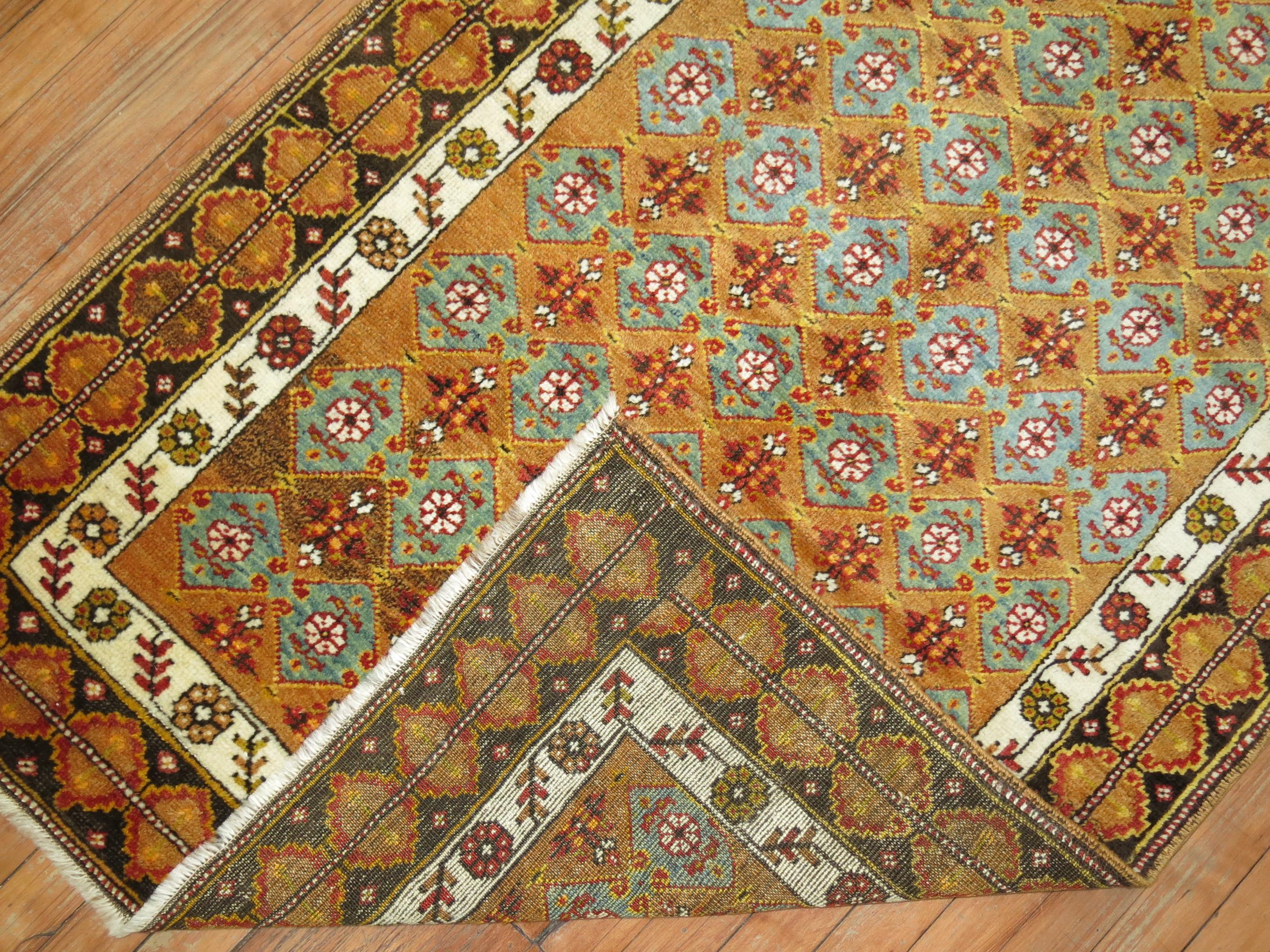 A pair of fine Turkish runners from the 1st quarter of the 20th century.

Measuring: 3'4'' x 9'10'' and 3'4'' x 10' respectively.
 