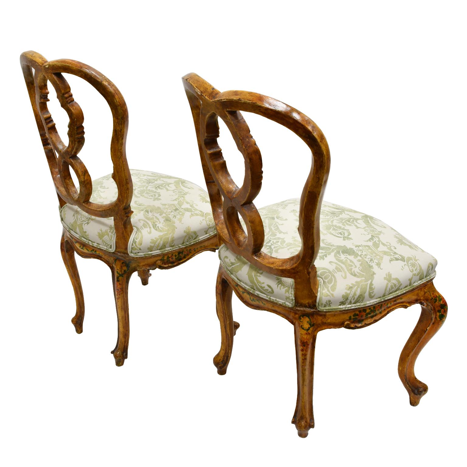 Pair of Antique Venetian Dining Chairs in Yellow Paint with Flowers & Upholstery In Good Condition In Miami, FL