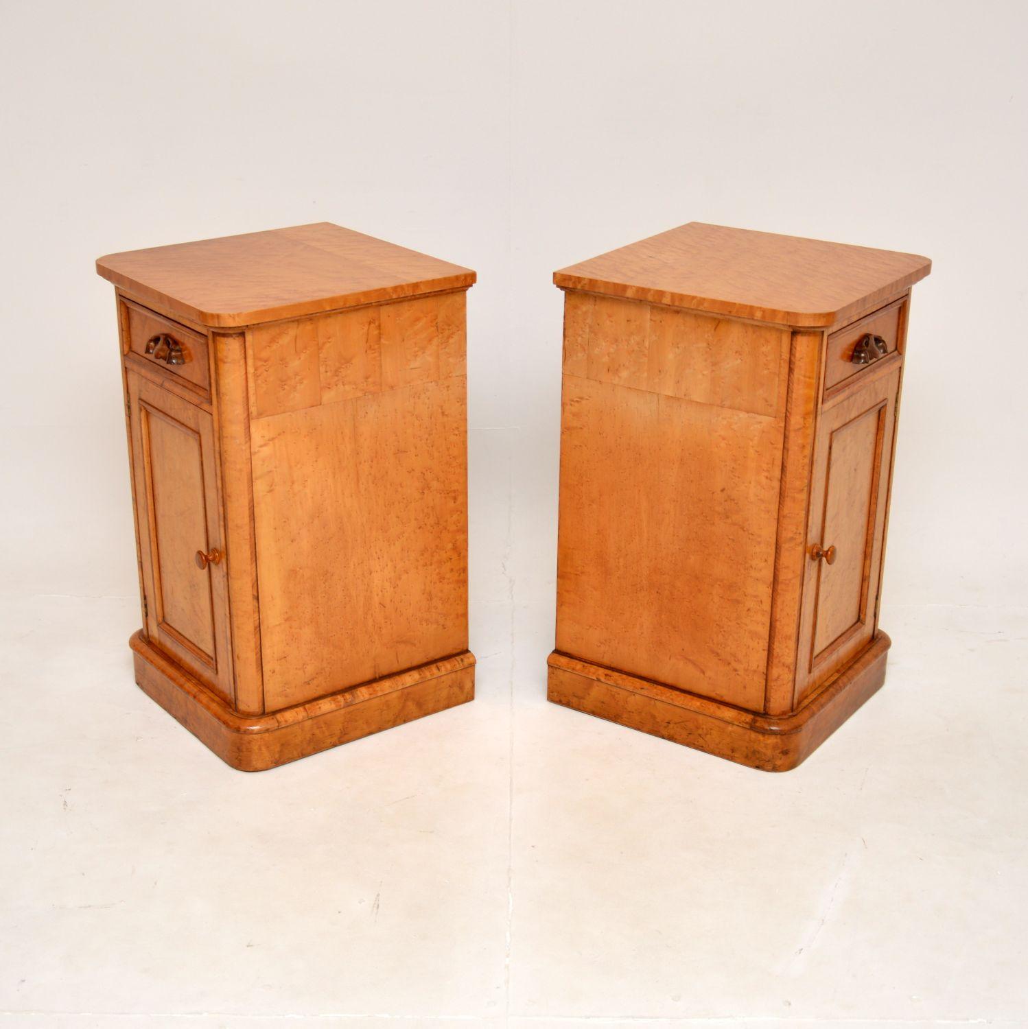 High Victorian Pair of Antique Victorian Birds Eye Maple Bedside Cabinets