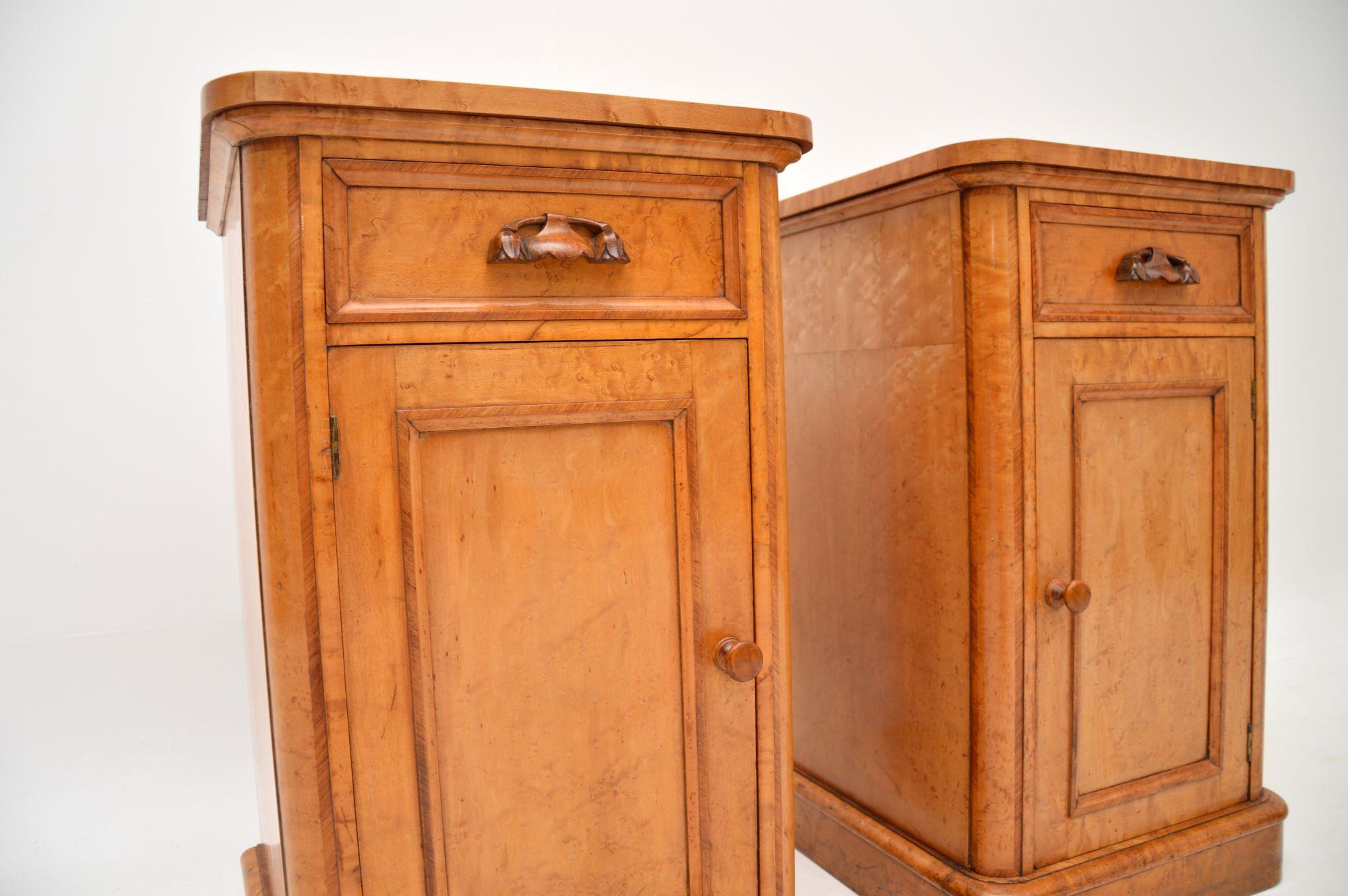 Pair of Antique Victorian Birds Eye Maple Bedside Cabinets 1