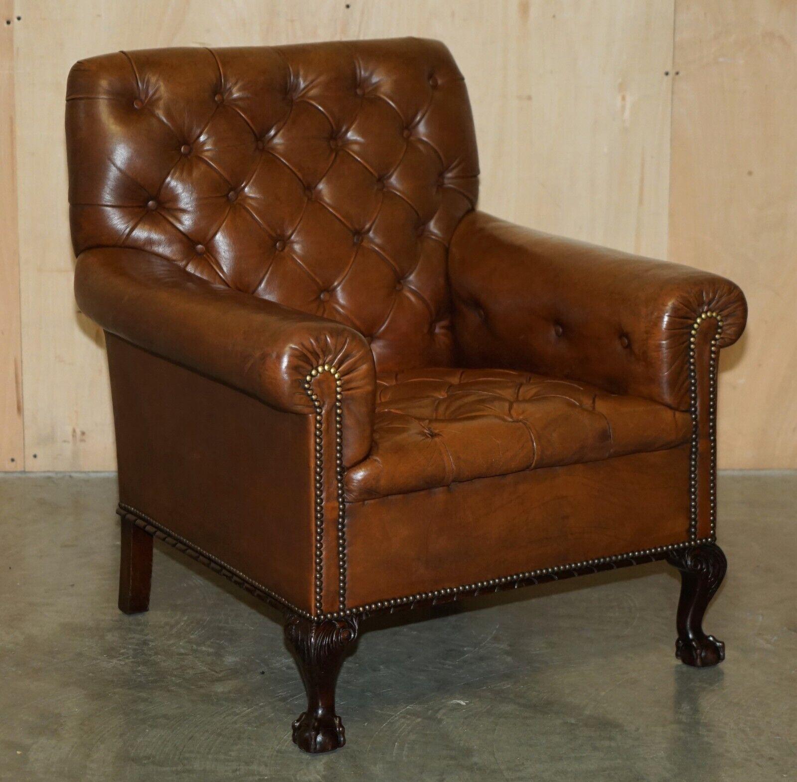 PAIR OF ANTiQUE VICTORIAN CHESTERFiELD BROWN LEATHER ARMCHAIRS CLAW & BALL FEET For Sale 9