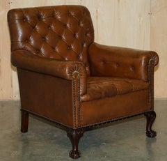 PAIR OF ANTiQUE VICTORIAN CHESTERFiELD BROWN LEATHER ARMCHAIRS CLAW & BALL FEET