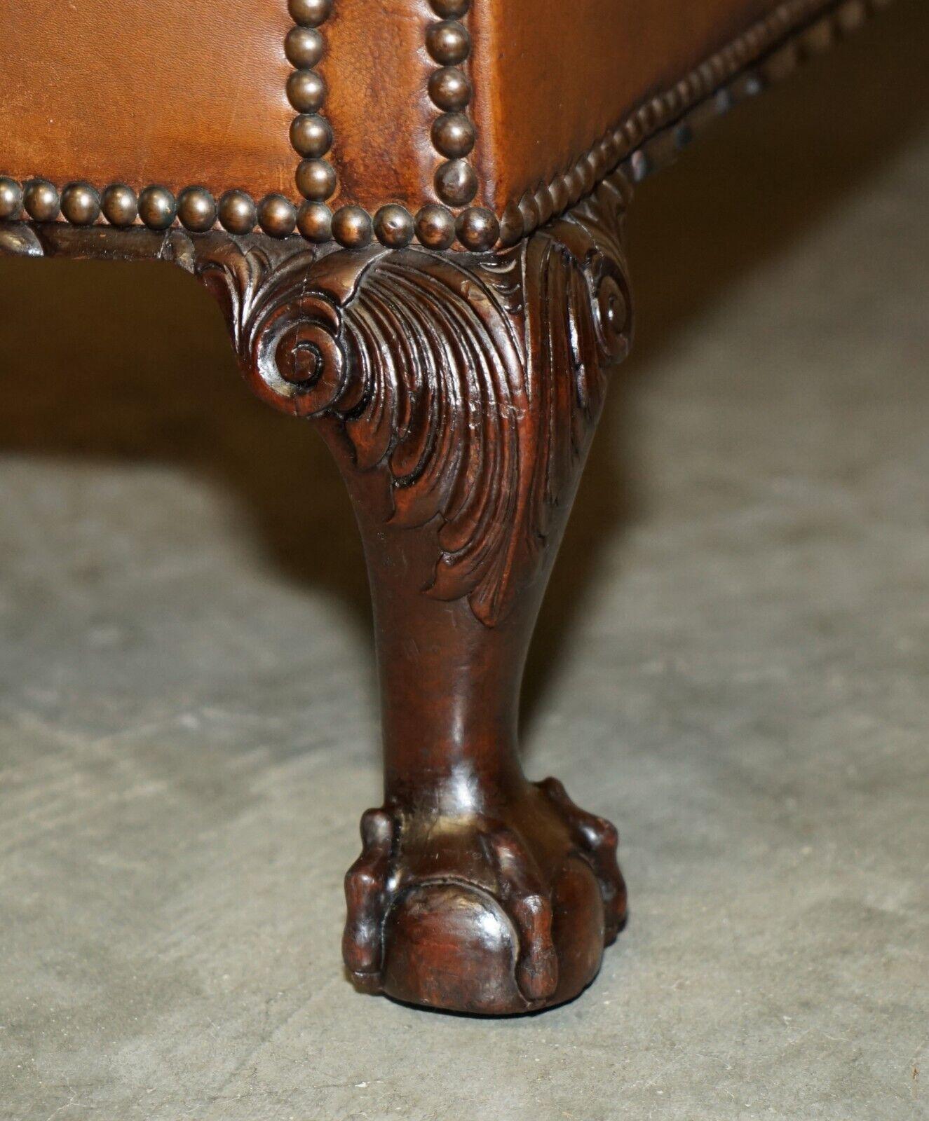 PAIR OF ANTiQUE VICTORIAN CHESTERFiELD BROWN LEATHER ARMCHAIRS CLAW & BALL FEET For Sale 1