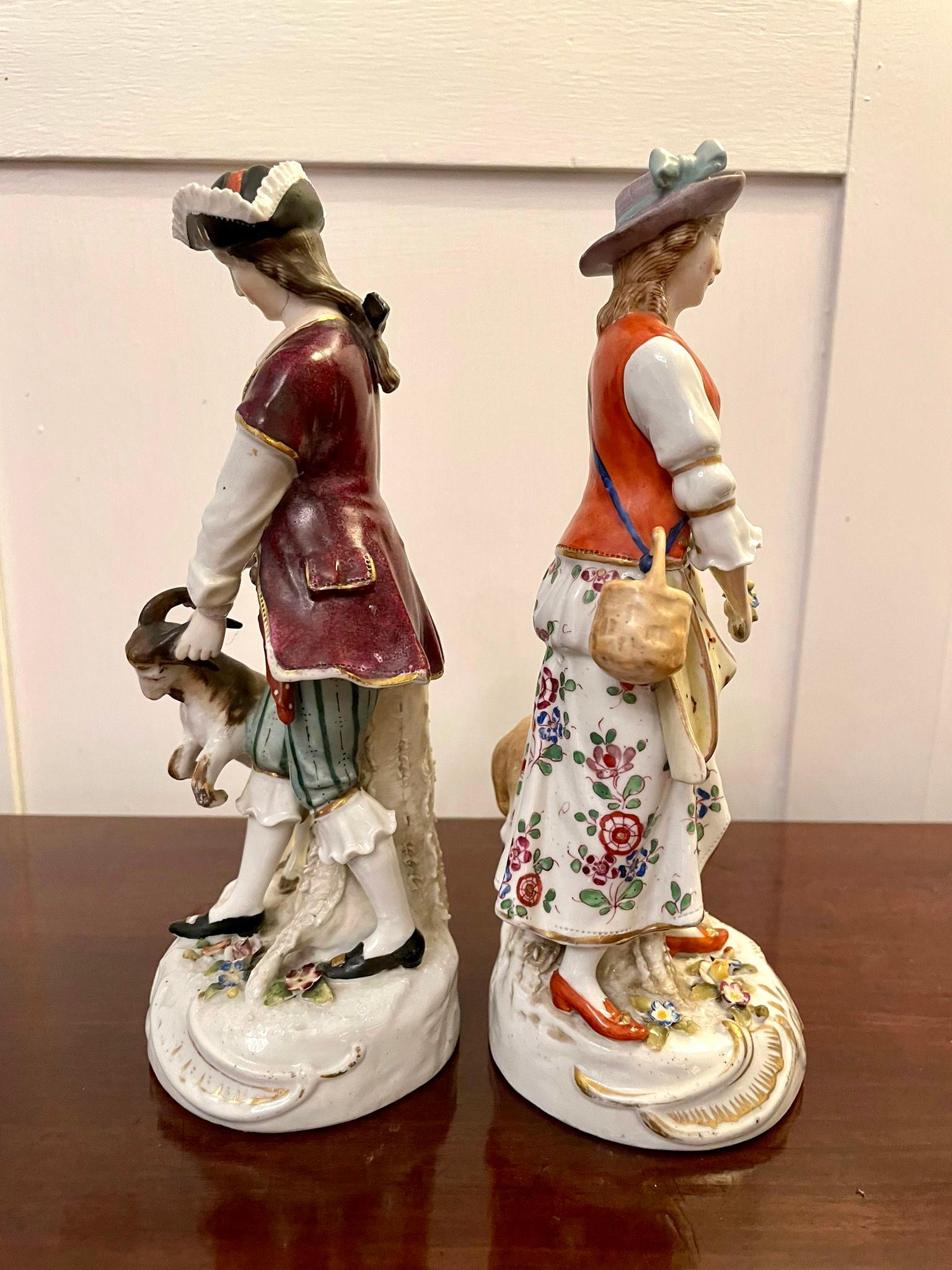 Pair of Antique Victorian Continental Porcelain Figures For Sale 2