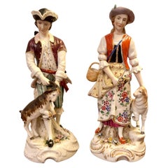 Pareja de Figuras Antiguas de Porcelana Continental Victoriana