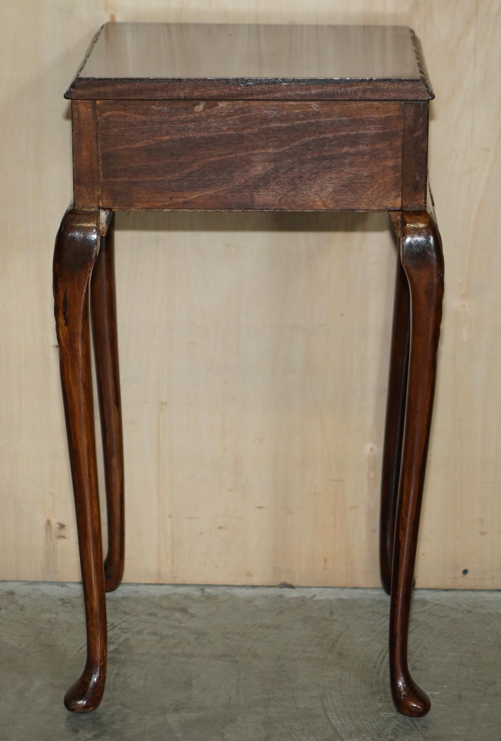 PAIR OF ANTIQUE VICTORIAN ELEGANT CABRIOLE LEGGED SINGLE DRAWER TALL SiDE TABLES For Sale 7
