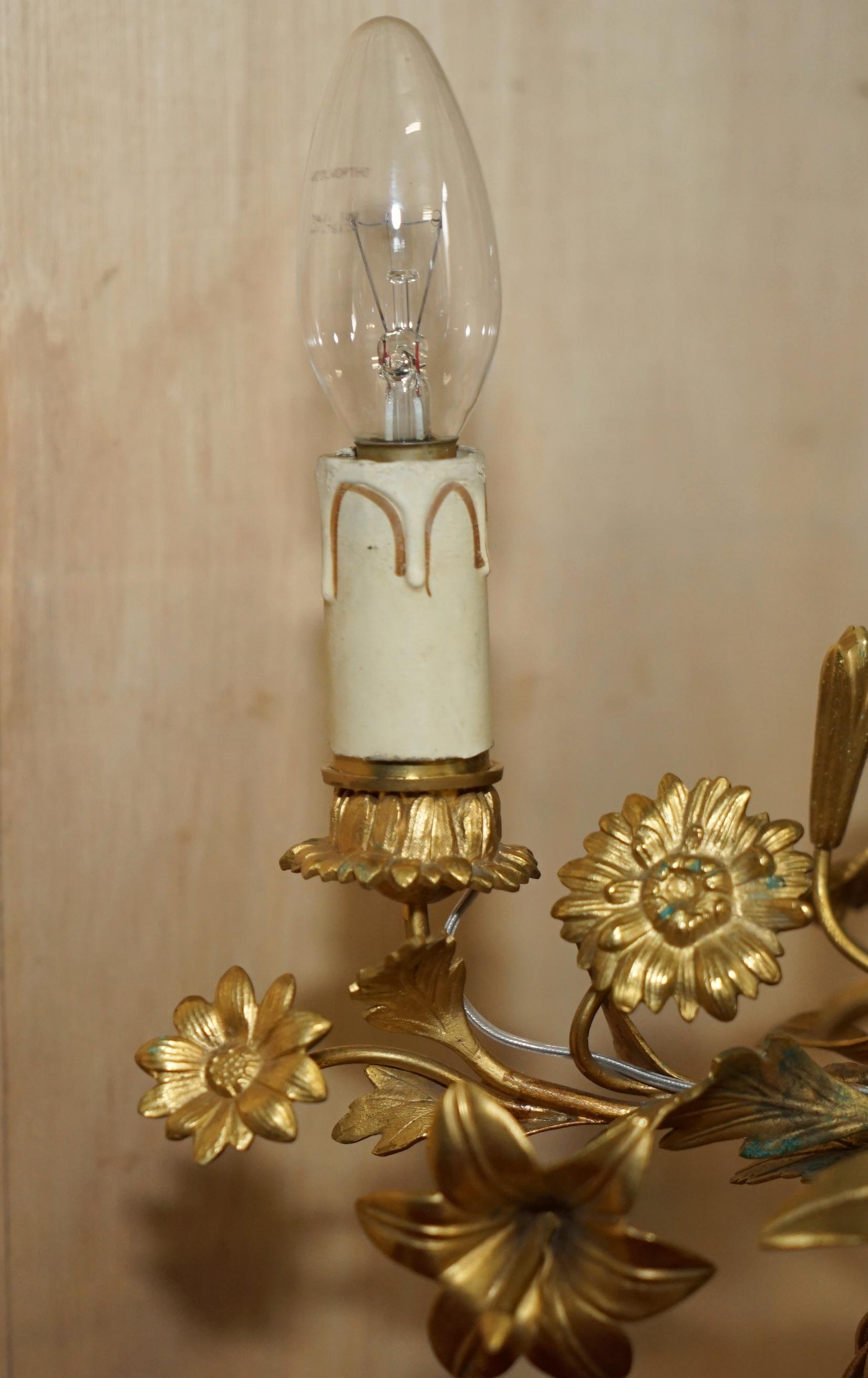 Paire de lampes de table antiques de style VICtorian GILT BRONZE MARBLE CHERUB CANDELABRA en vente 4