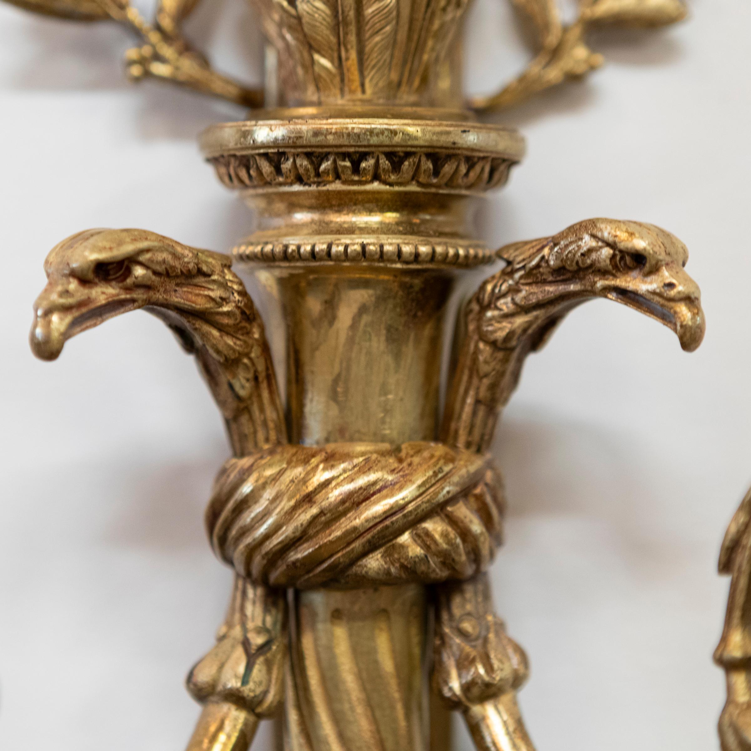 Paire d'appliques murales en bronze doré d'époque victorienne  Lampes murales du 19e siècle en vente 1
