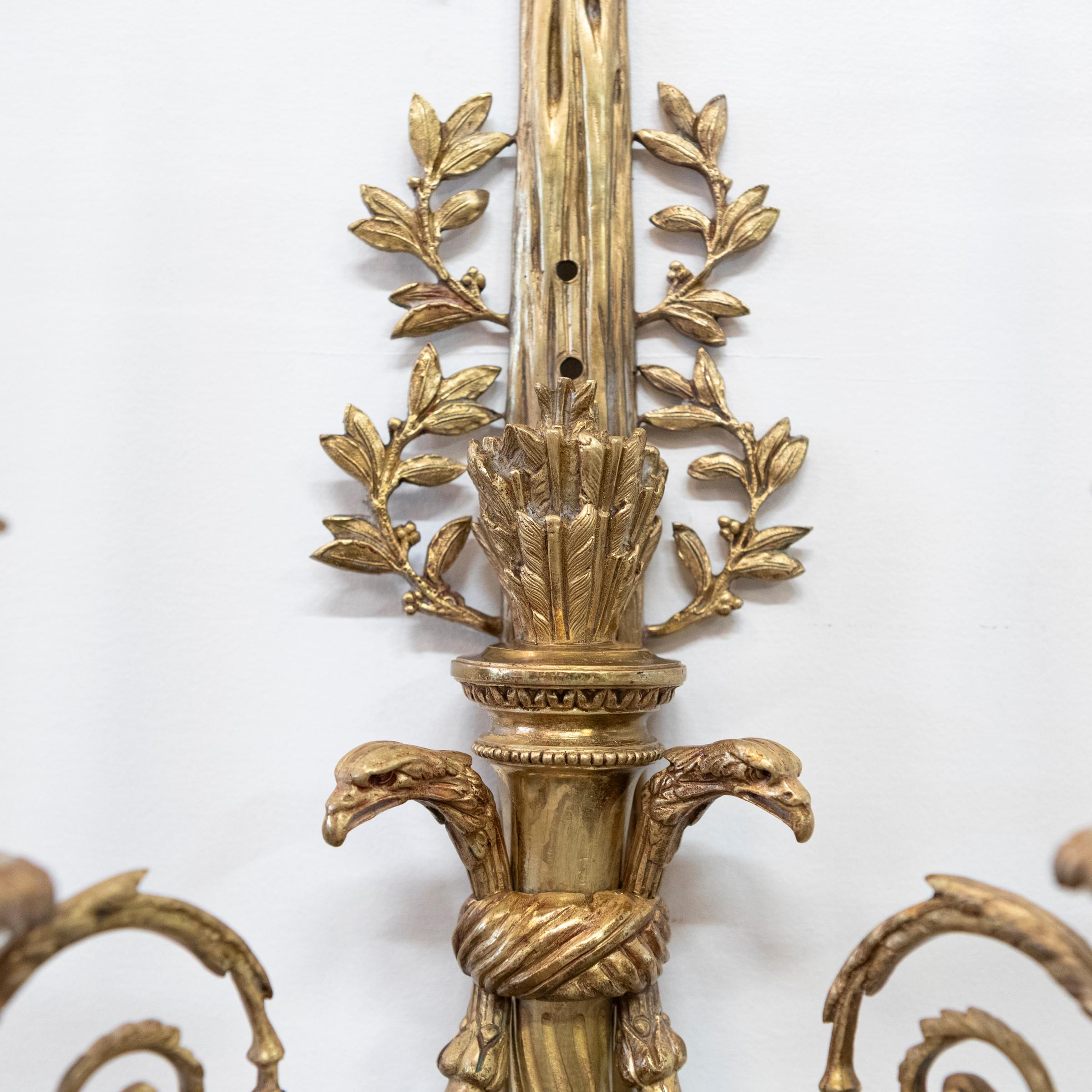 Paire d'appliques murales en bronze doré d'époque victorienne  Lampes murales du 19e siècle en vente 4