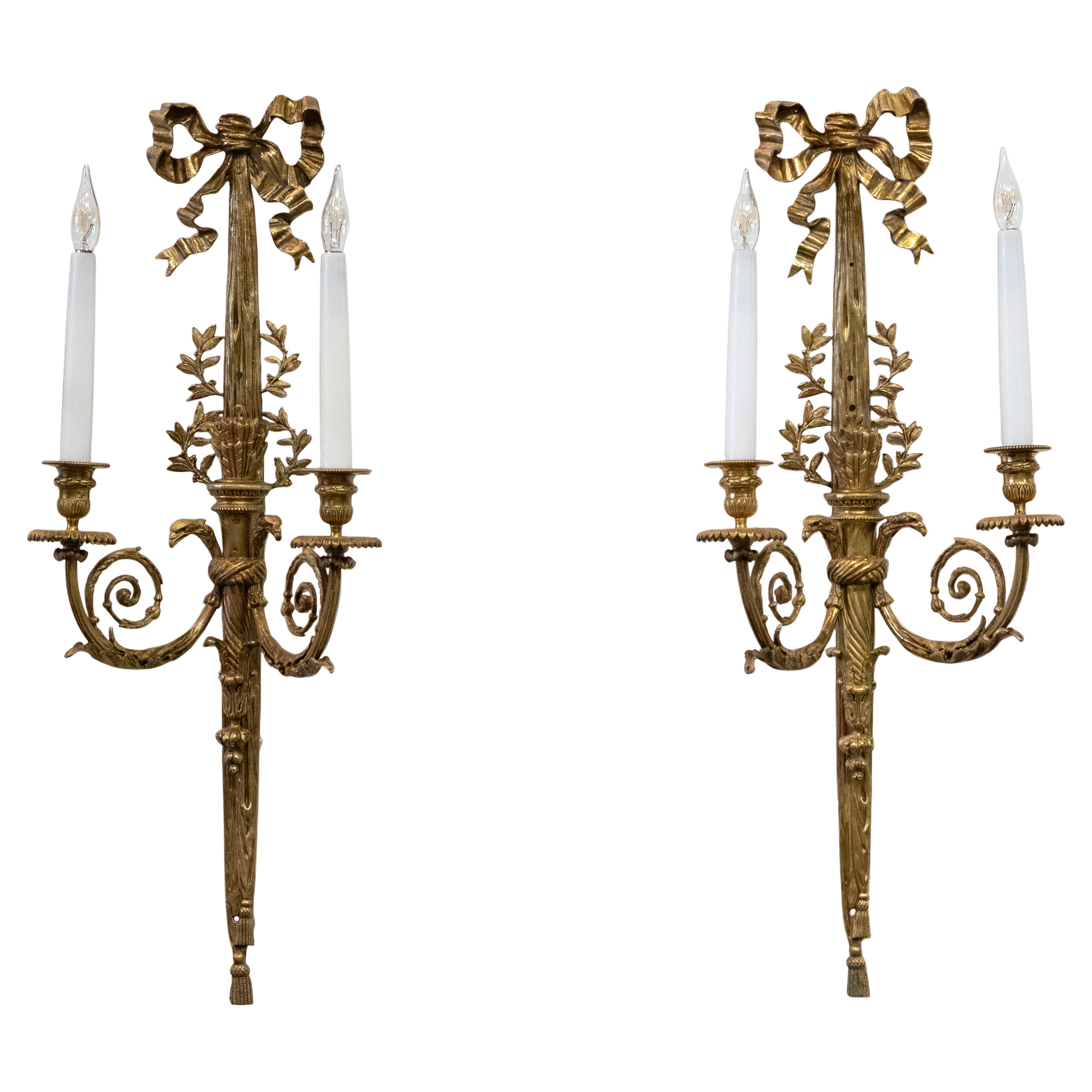 Paire d'appliques murales en bronze doré d'époque victorienne  Lampes murales du 19e siècle en vente