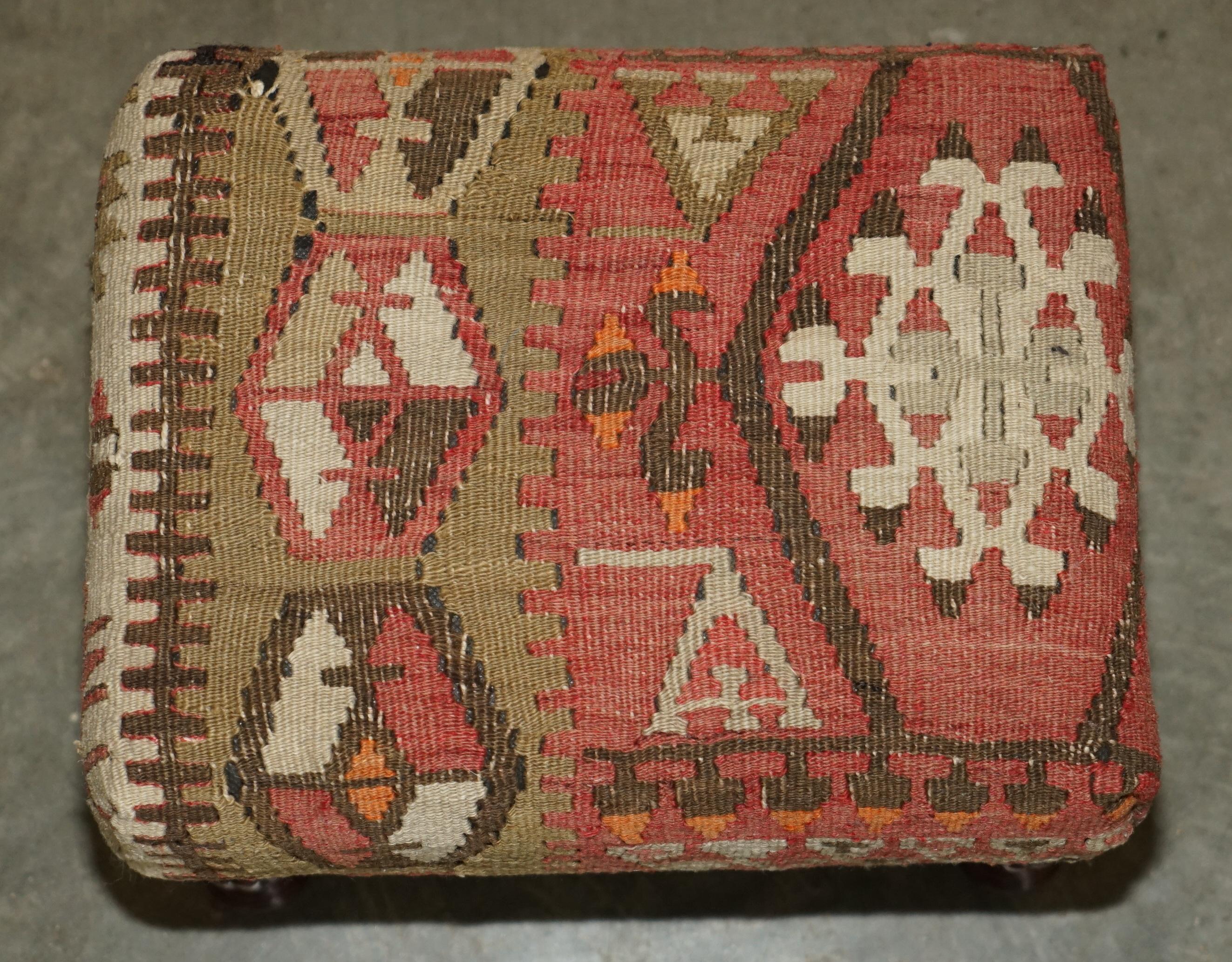 COPPIA DI PEDANE DA POLTRONE ANTICO VICTORIANO KILIM INGESSATO 3