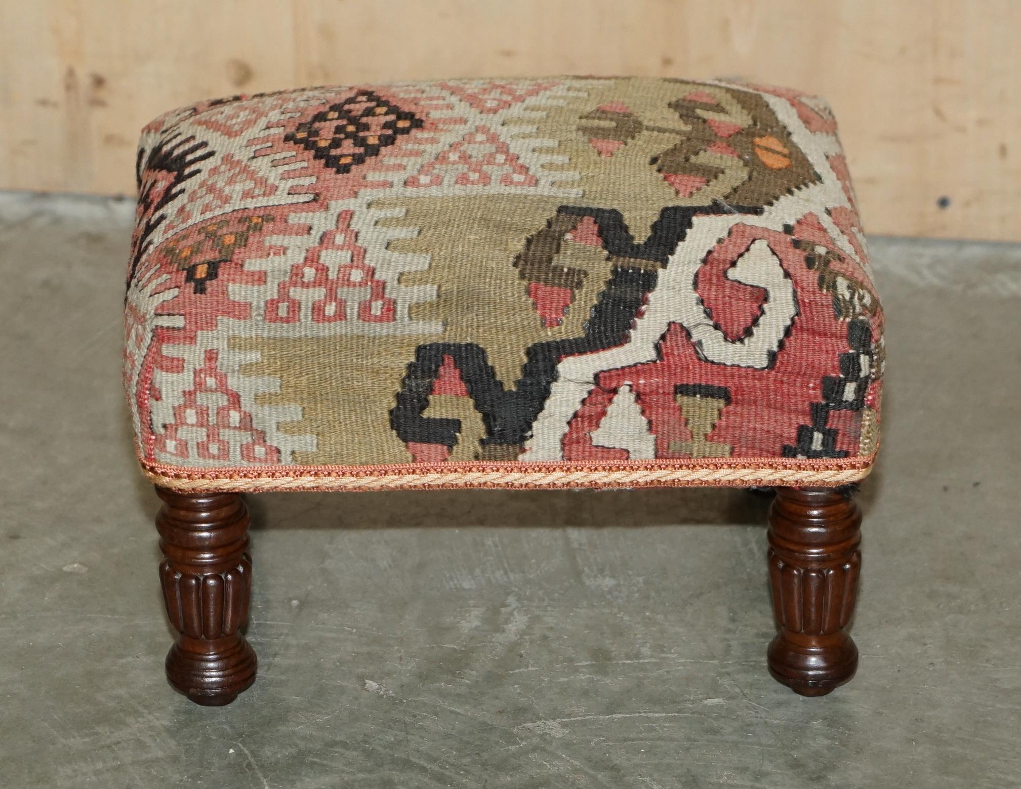 Kilim COPPIA DI PEDANE DA POLTRONE ANTICO VICTORIANO KILIM INGESSATO