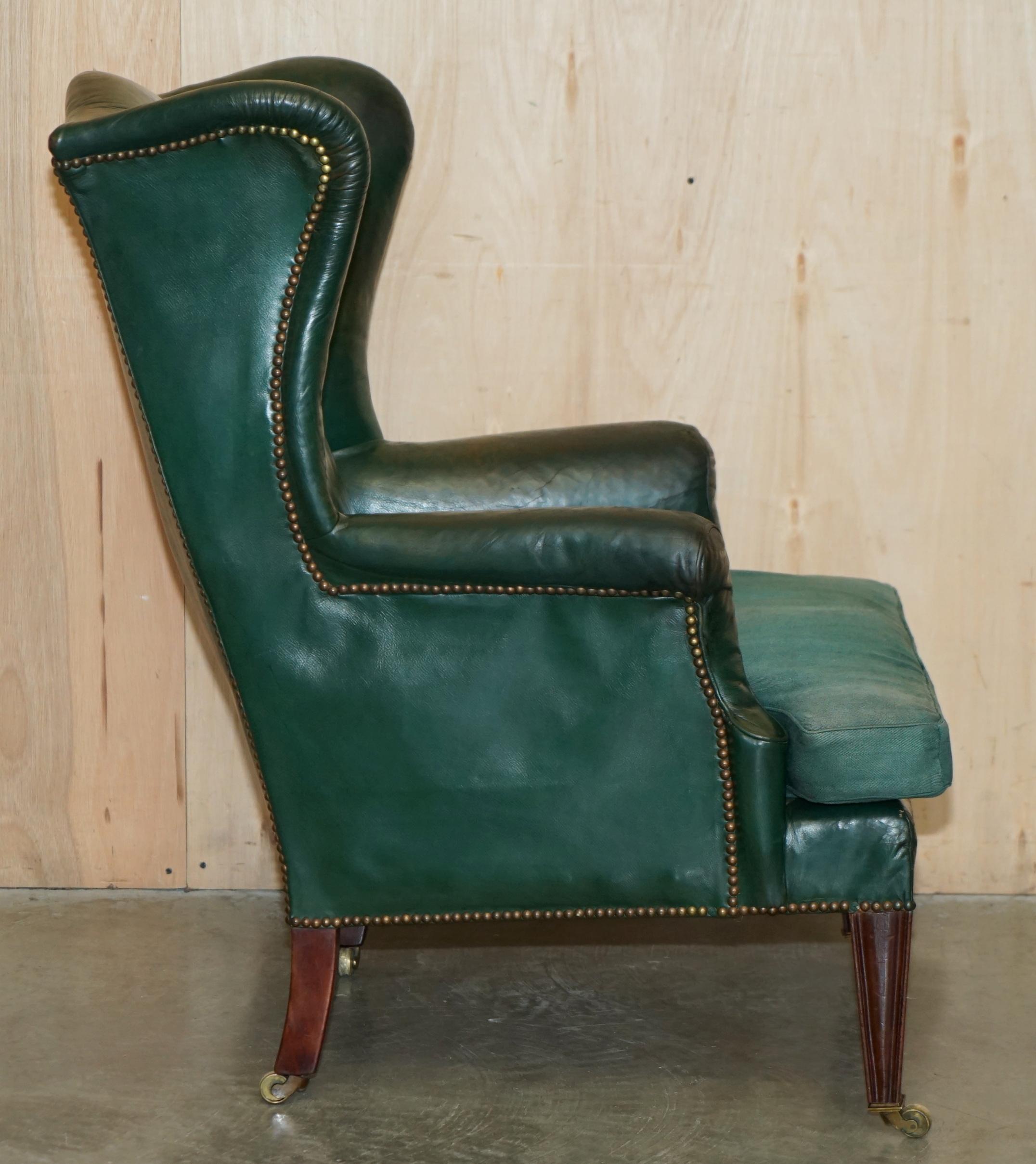 PAIR OF ANTIQUE VICTORIAN ORIGINAL GREEN LEATHER UPHOLSTERY WINGBACK ARMCHAIRs For Sale 4