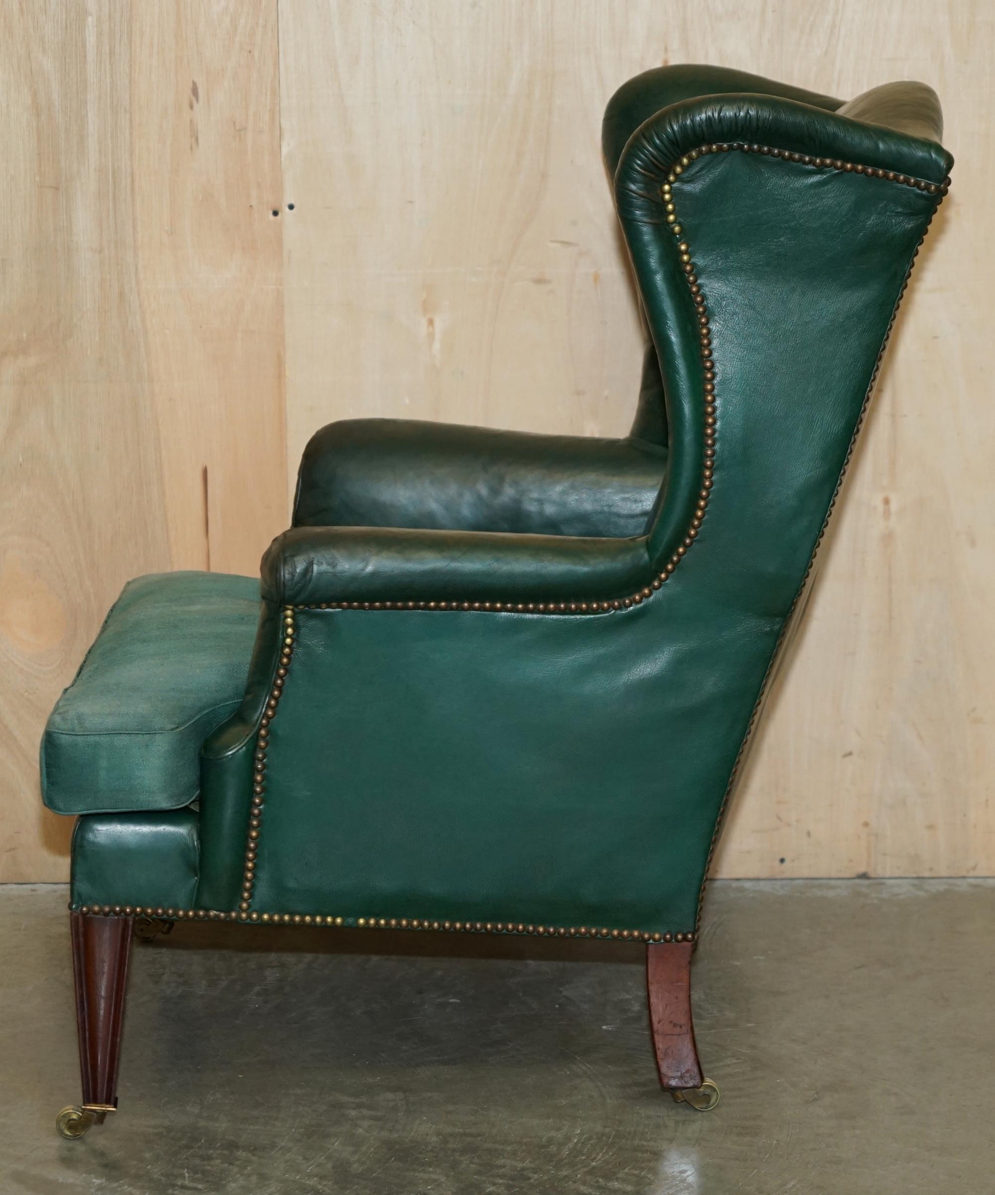 PAIR OF ANTIQUE VICTORIAN ORIGINAL GREEN LEATHER UPHOLSTERY WINGBACK ARMCHAIRs For Sale 6