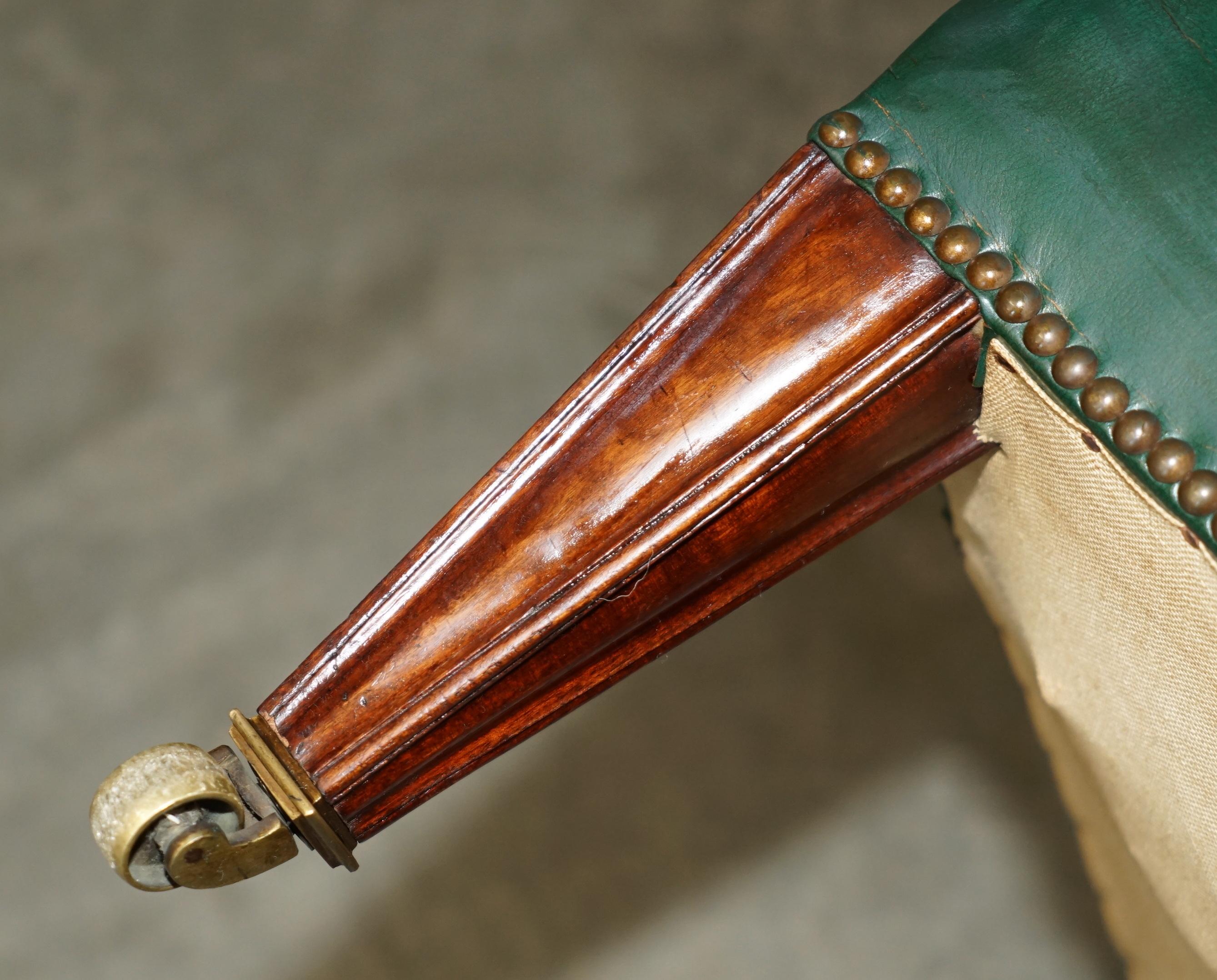 PAIR OF ANTIQUE VICTORIAN ORIGINAL GREEN LEATHER UPHOLSTERY WINGBACK ARMCHAIRs For Sale 12