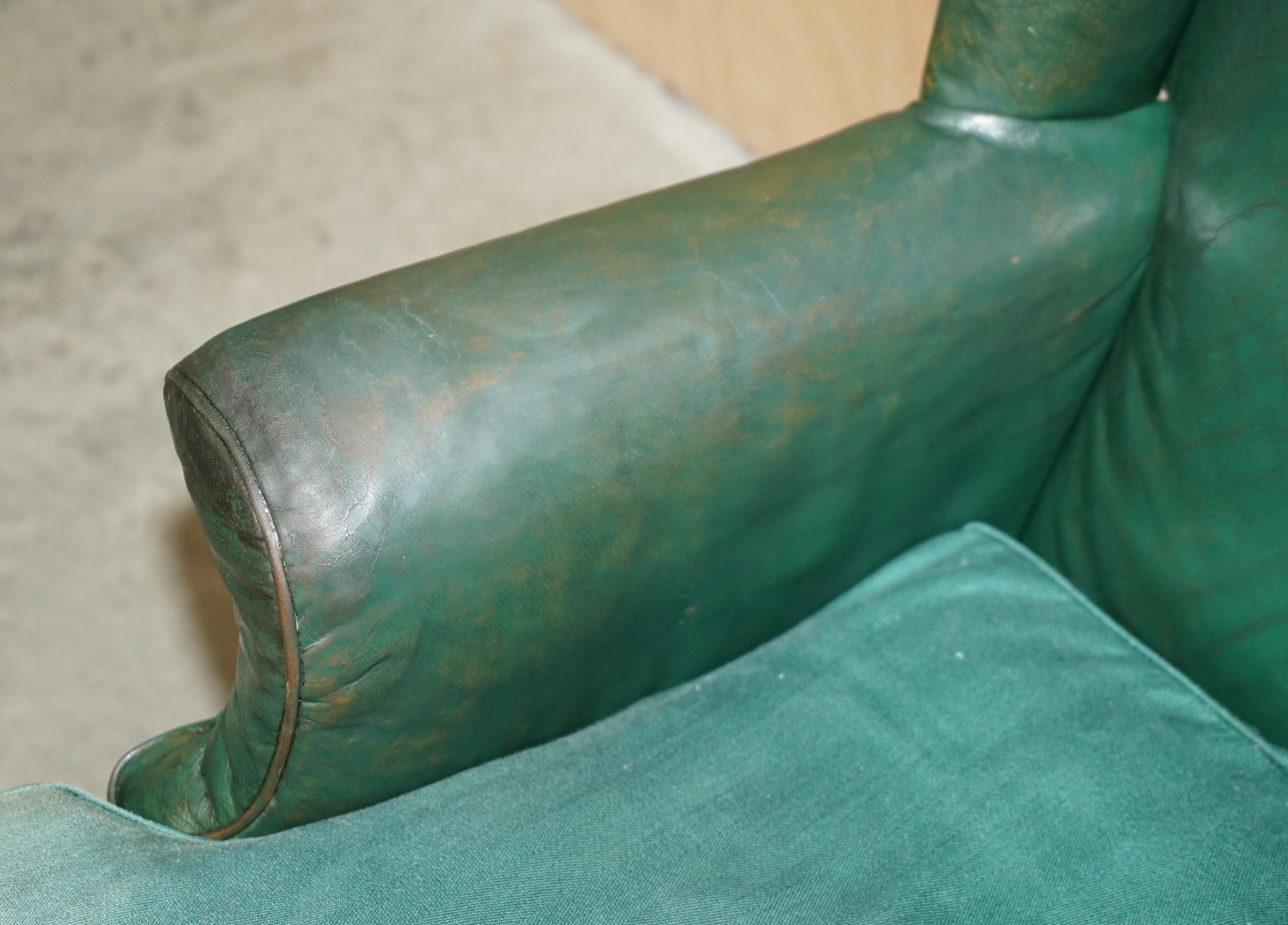 Leather PAIR OF ANTIQUE VICTORIAN ORIGINAL GREEN LEATHER UPHOLSTERY WINGBACK ARMCHAIRs For Sale