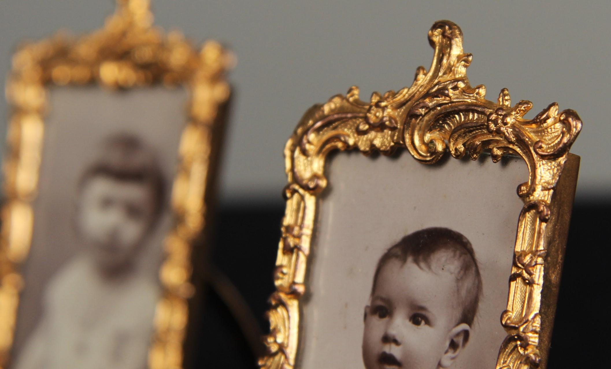 20th Century Pair Of Antique Victorian Picture Frame, France, 1880s, 3 x 5 cm For Sale