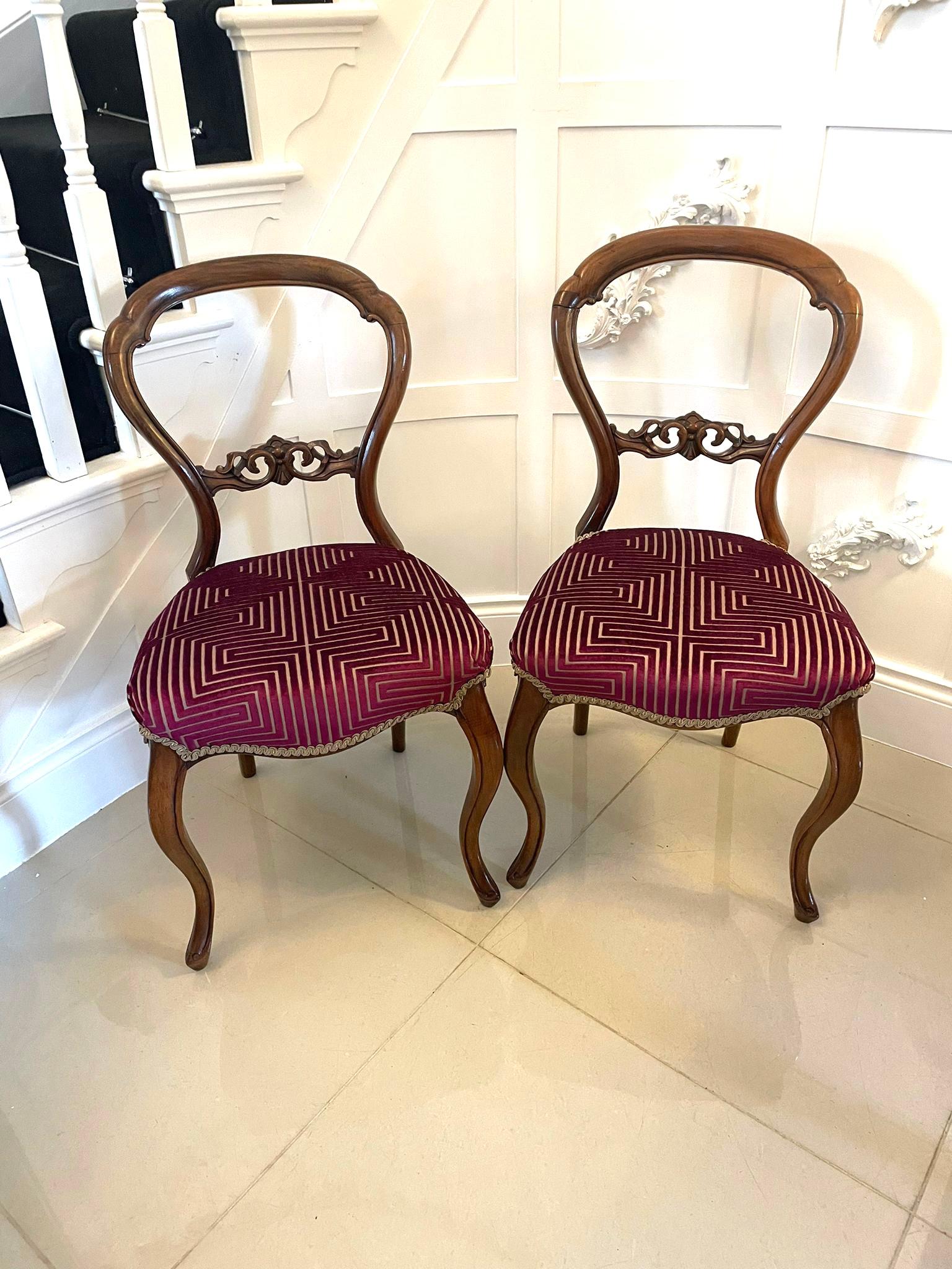 Pair of Antique Victorian Quality Carved Walnut Side Chairs In Good Condition For Sale In Suffolk, GB