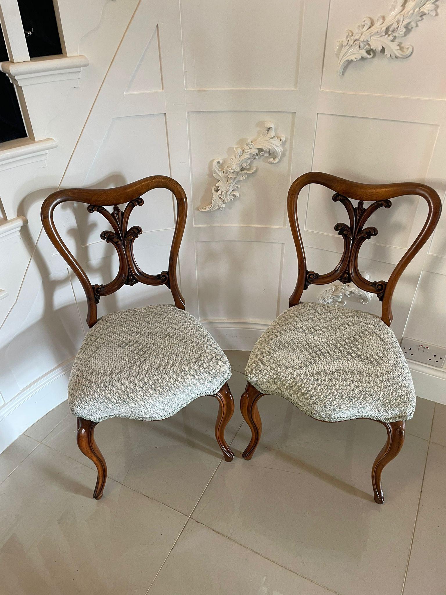 Pair of Antique Victorian Quality Carved Walnut Side Chairs For Sale 4