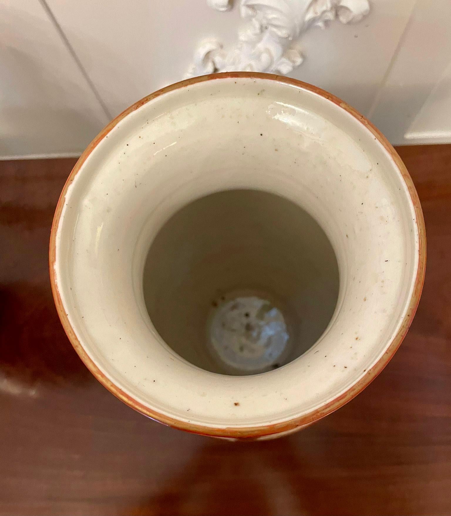 Inconnu Paire de vases japonais Kutani en porcelaine de qualité victorienne ancienne en vente
