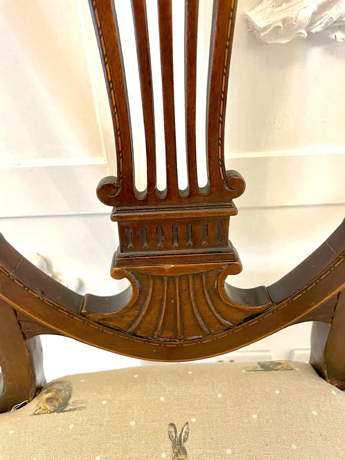Paar antike Beistellstühle aus Mahagoni mit Intarsien in viktorianischer Qualität  im Angebot 5