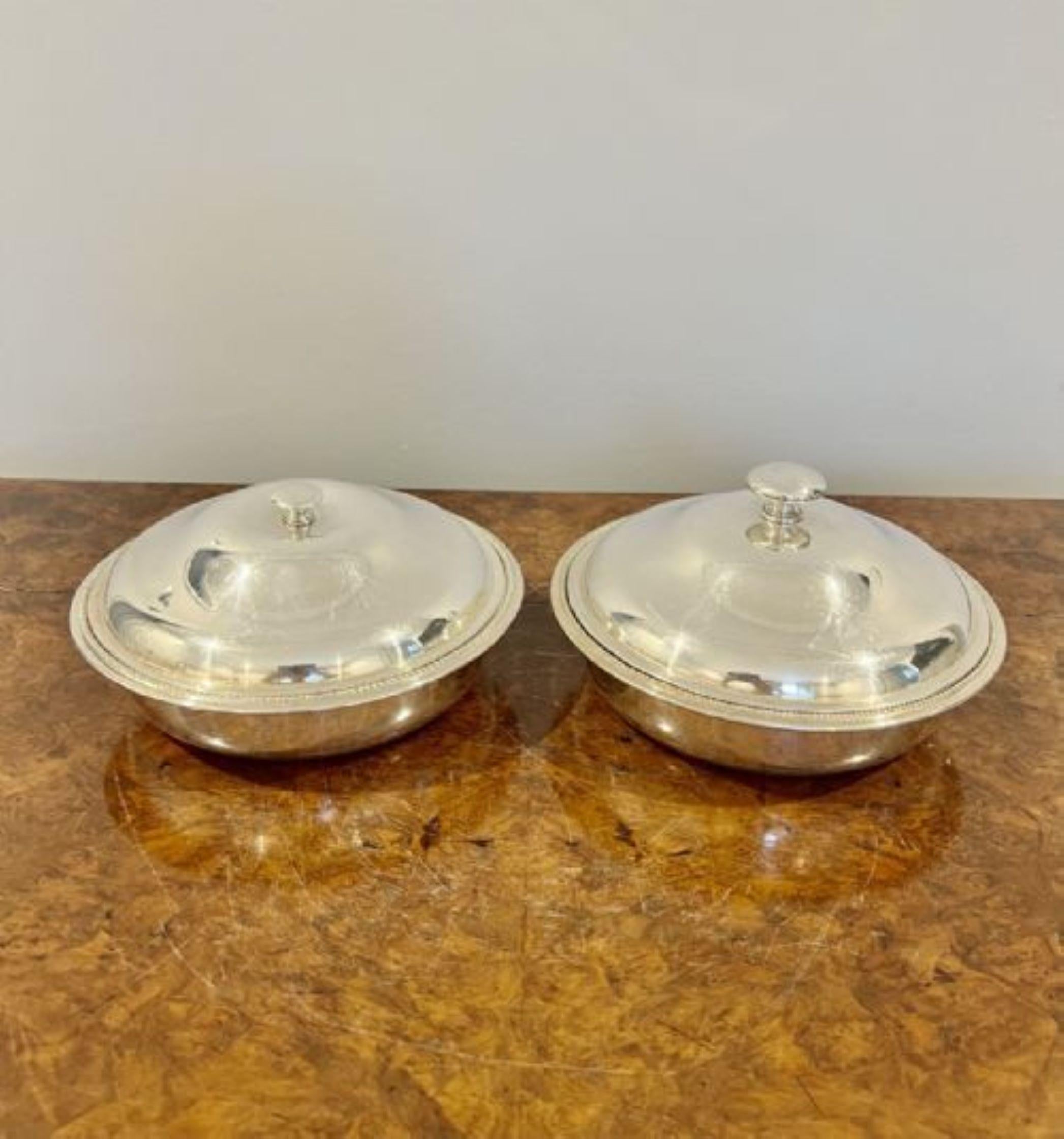 19th Century Pair of antique Victorian quality silver plated entree dishes For Sale