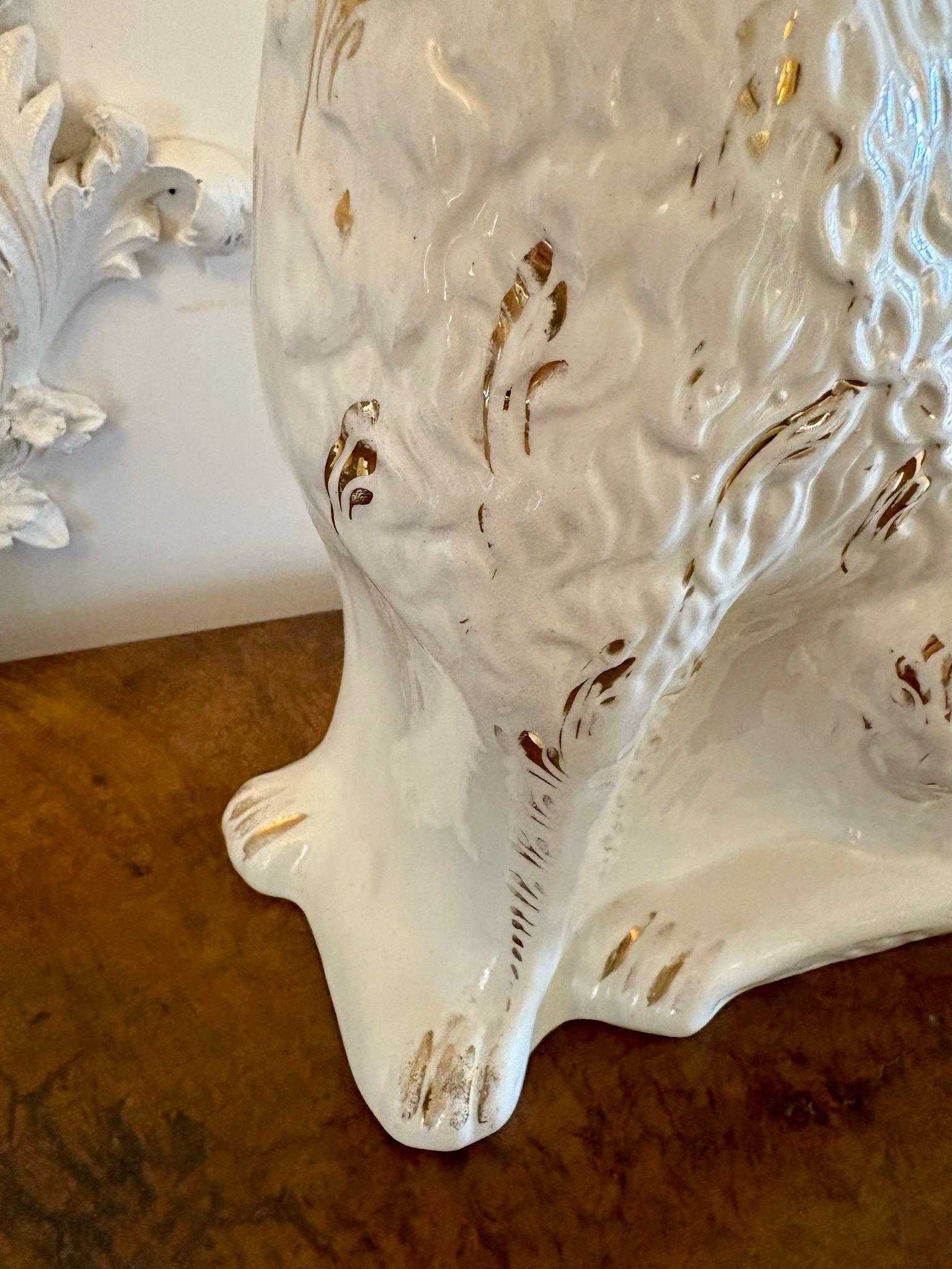 Paire d'anciens chiens de Staffordshire de qualité victorienne en vente 4
