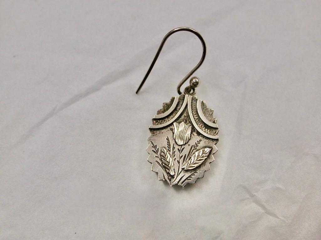 Women's Pair Of Antique Victorian Silver Aesthetic Style Earrings Dated Circa 1880 For Sale