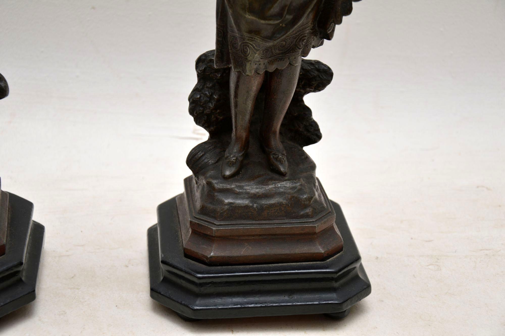 Pair of Antique Victorian Spelter Figurines In Good Condition For Sale In London, GB