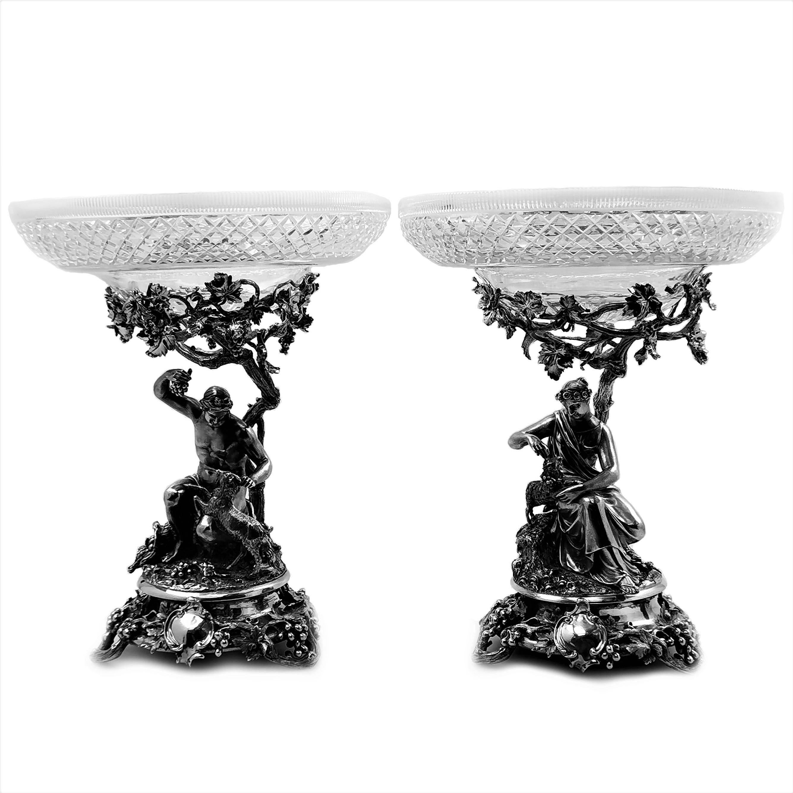 Pair of Antique Victorian Sterling Silver and Glass Comports Centrepieces, 1848 In Good Condition In London, GB