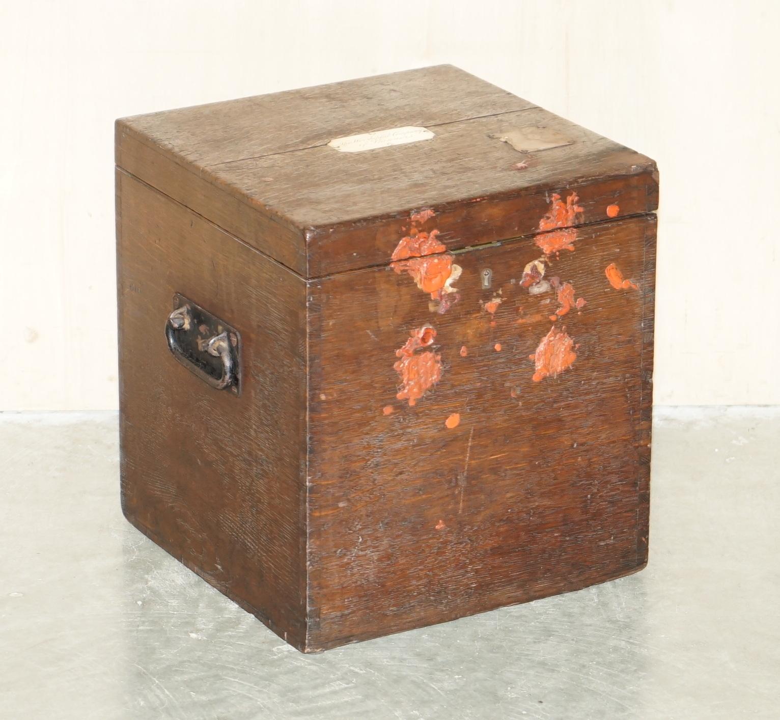 PAIR OF ANTIQUE VICTORIAN WORSHIPFUL COMPANY OF SKINNERS PAiR OF CAMPAIGN CHESTS For Sale 6