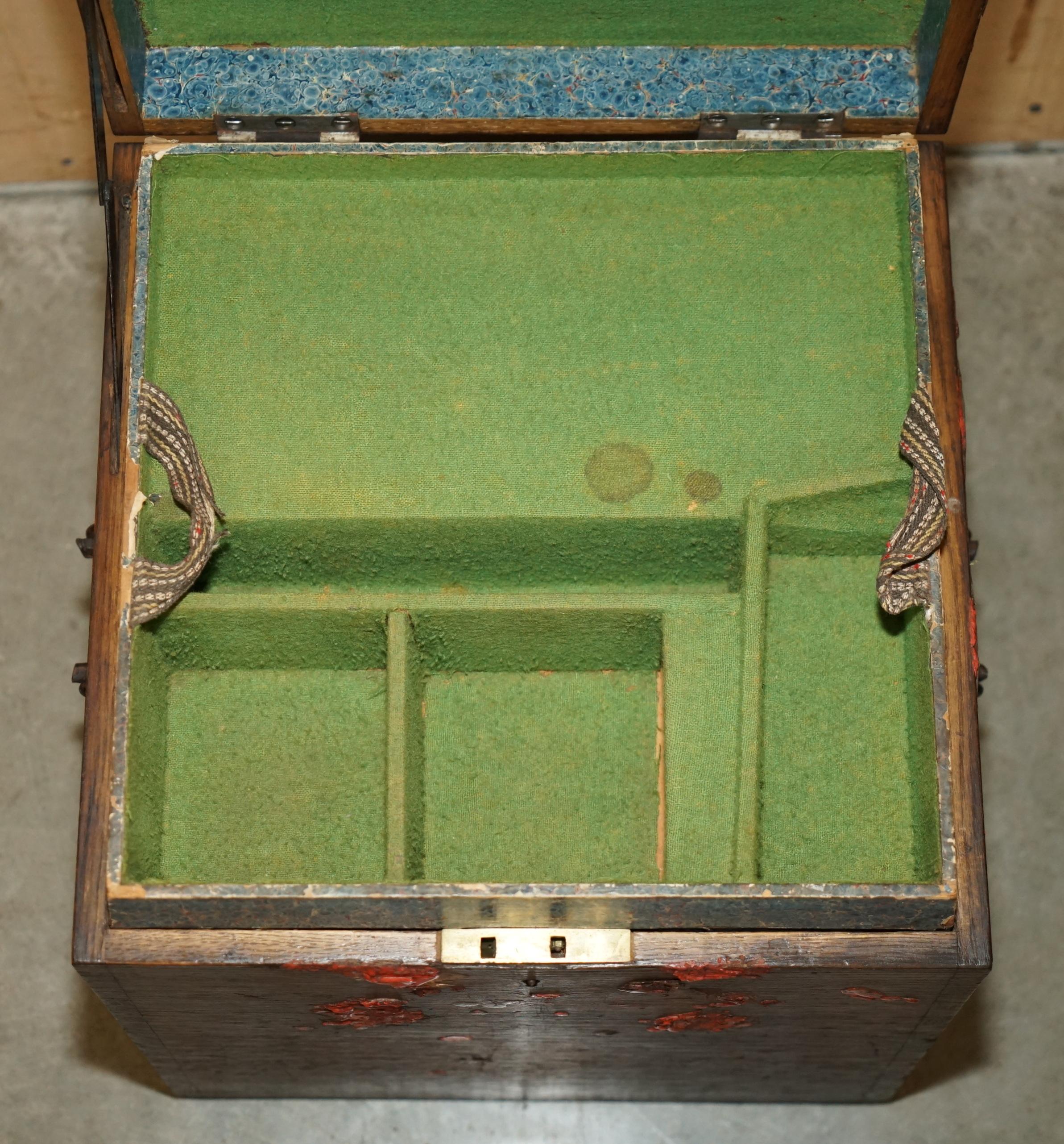 PAIR OF ANTIQUE VICTORIAN WORSHIPFUL COMPANY OF SKINNERS PAiR OF CAMPAIGN CHESTS For Sale 11