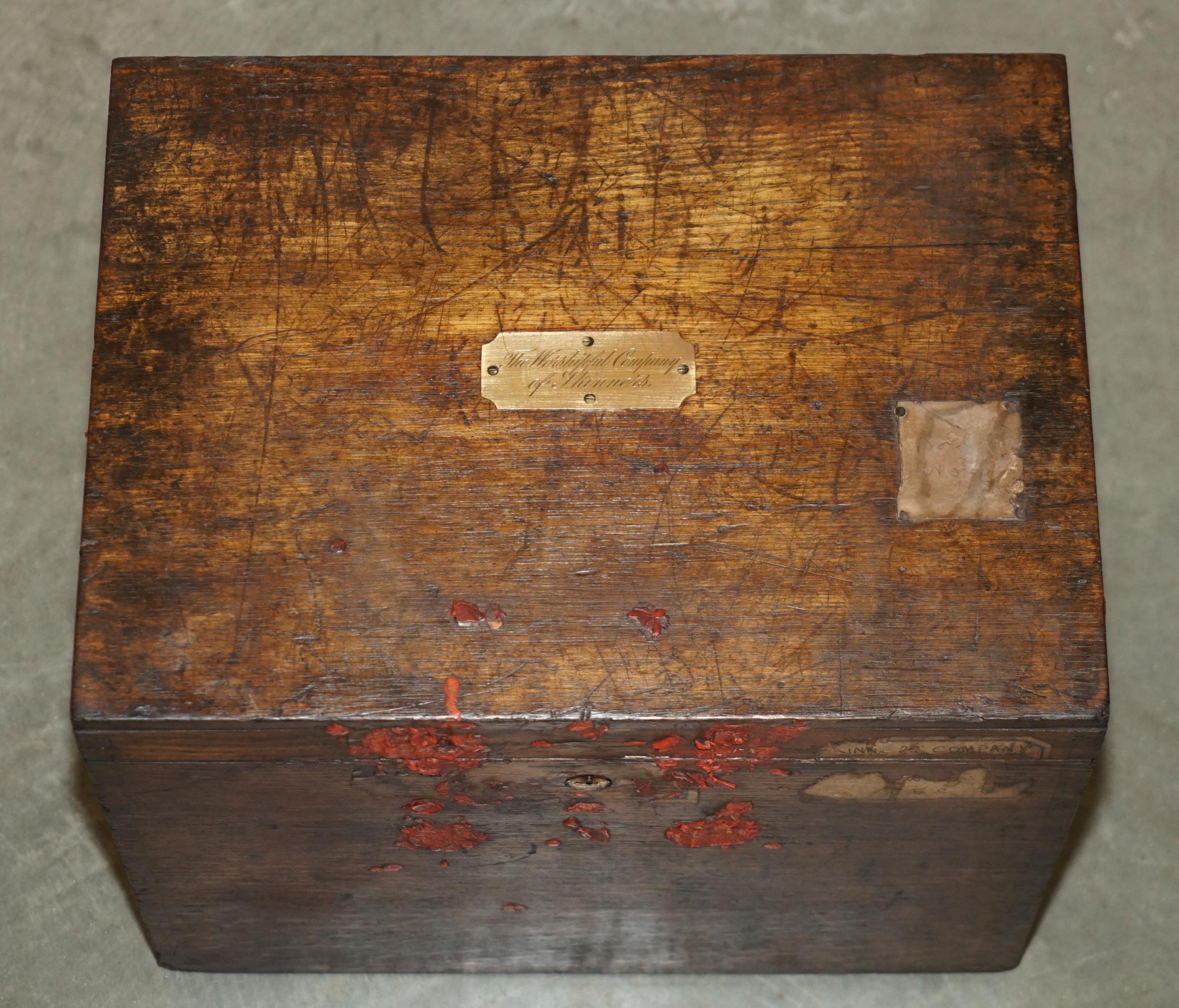 English PAIR OF ANTIQUE VICTORIAN WORSHIPFUL COMPANY OF SKINNERS PAiR OF CAMPAIGN CHESTS For Sale