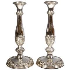 Paar antike Wiener Biedermeier-Silber-Kerzenhalter aus Silber, datiert 1840