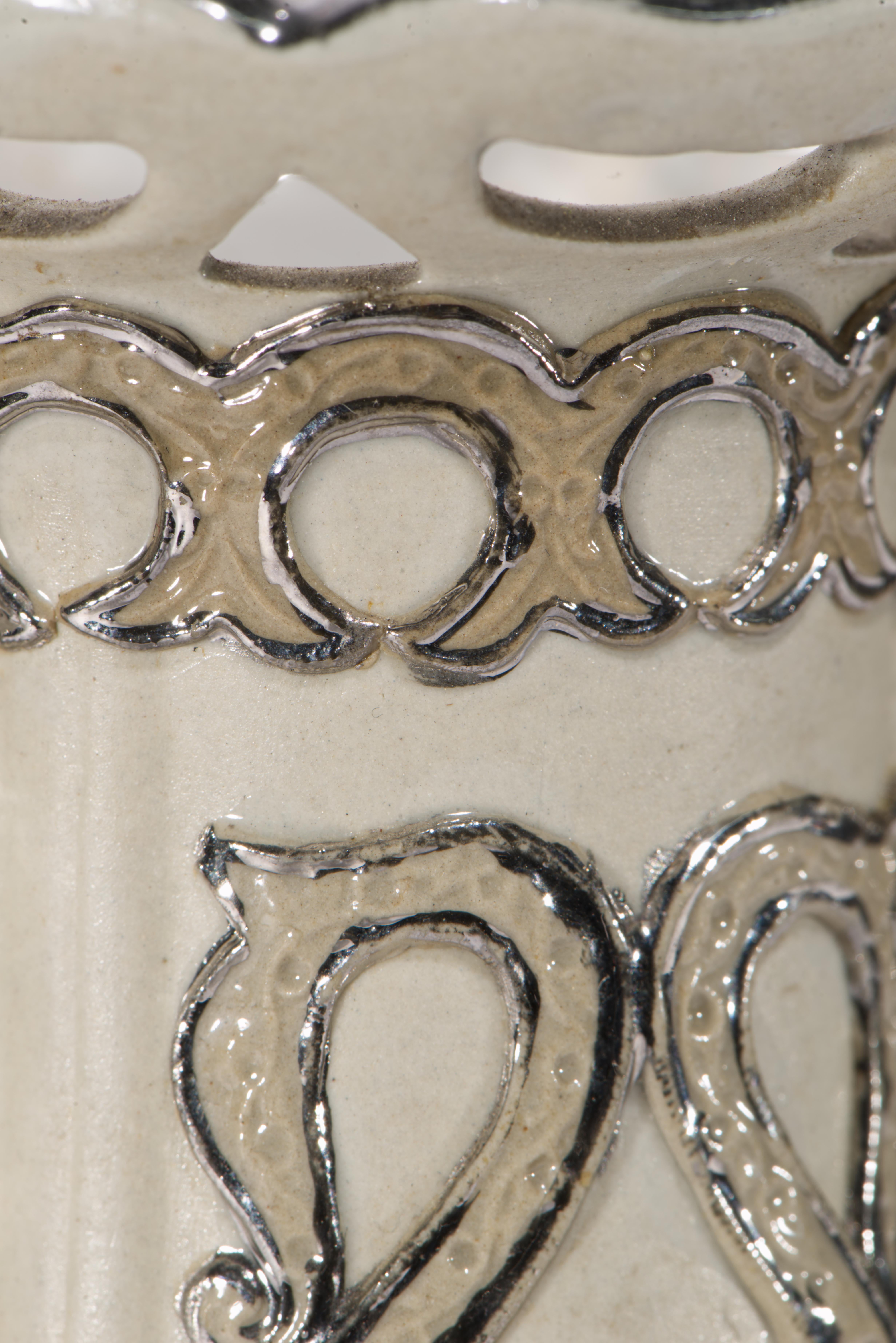 Pair of Antique Villeroy & Boch Mettlach Vases Platinum Trim, Strong Museum For Sale 2