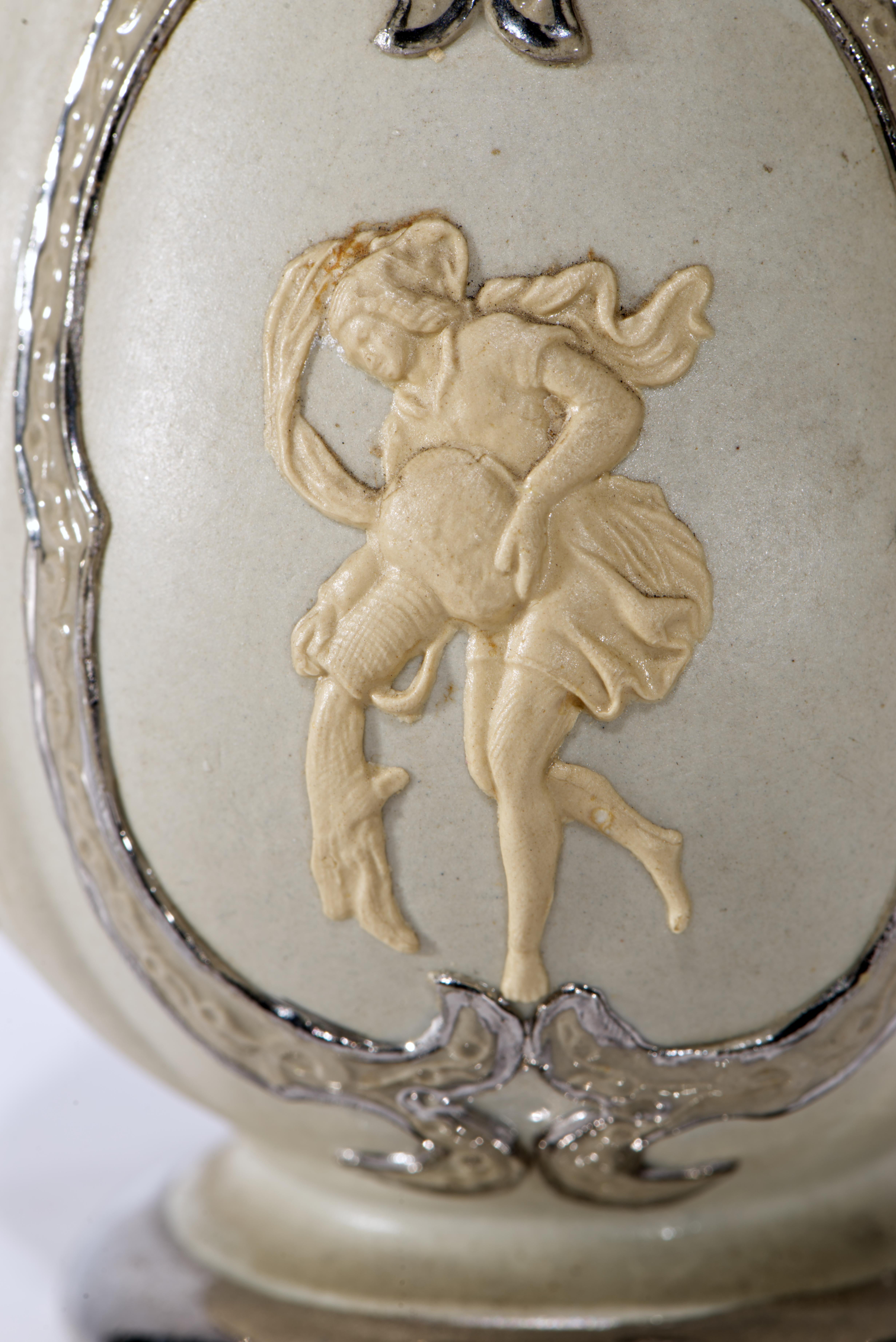 German Pair of Antique Villeroy & Boch Mettlach Vases Platinum Trim, Strong Museum For Sale