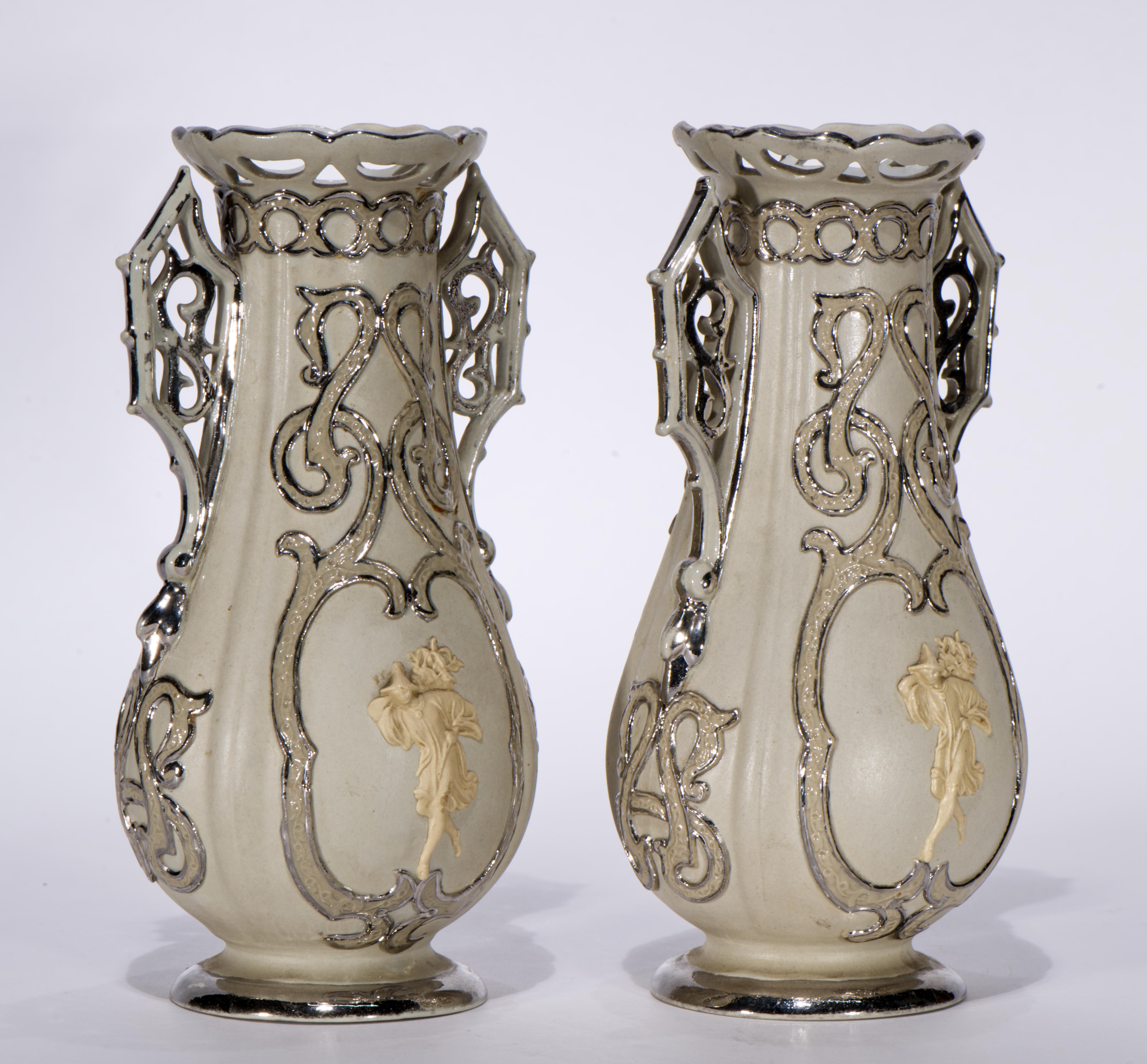 Pair of Antique Villeroy & Boch Mettlach Vases Platinum Trim, Strong Museum In Good Condition For Sale In Clifton Springs, NY