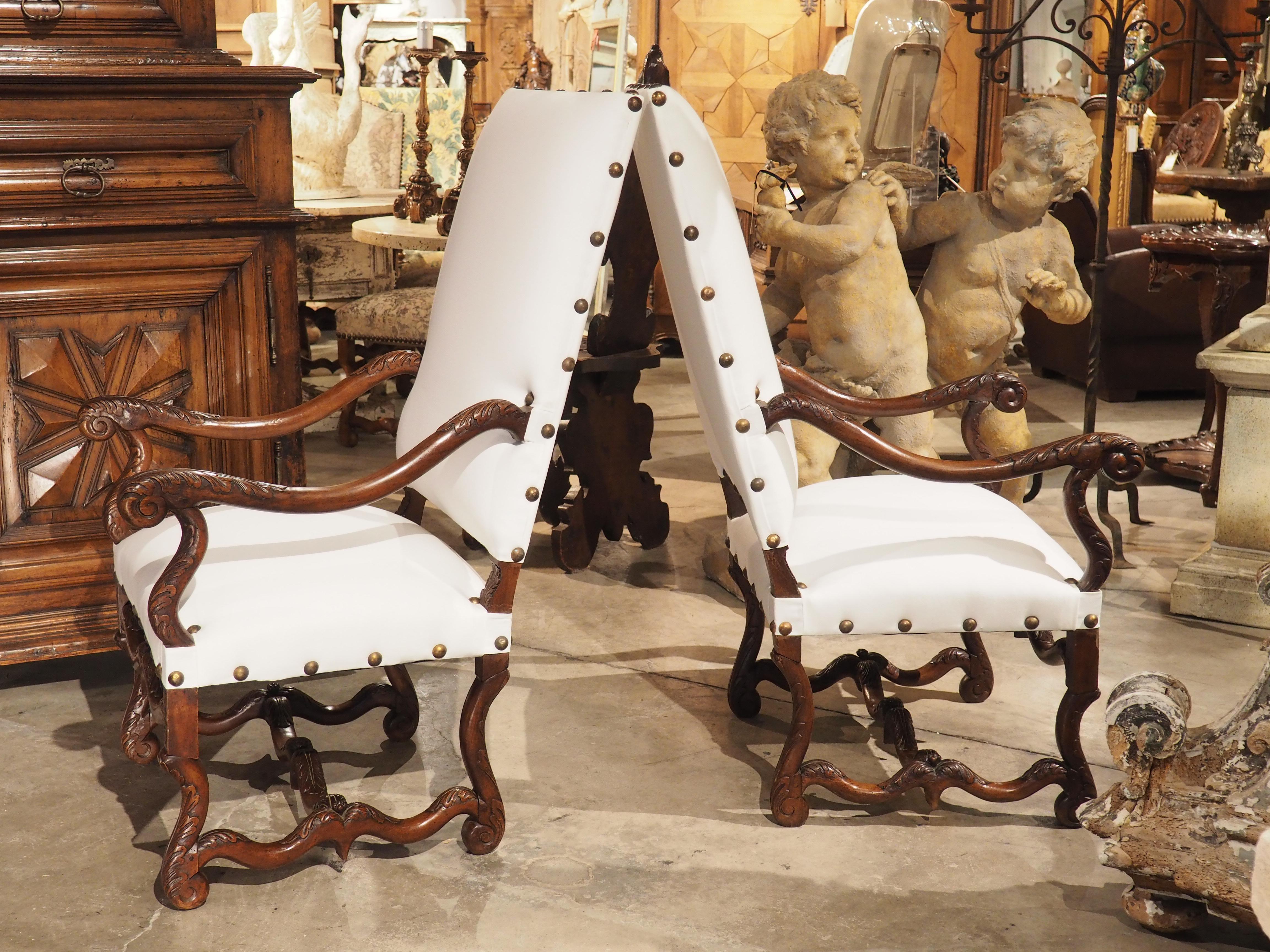 Pair of Antique Walnut Armchairs from the Lot Region of France, circa 1830 For Sale 10