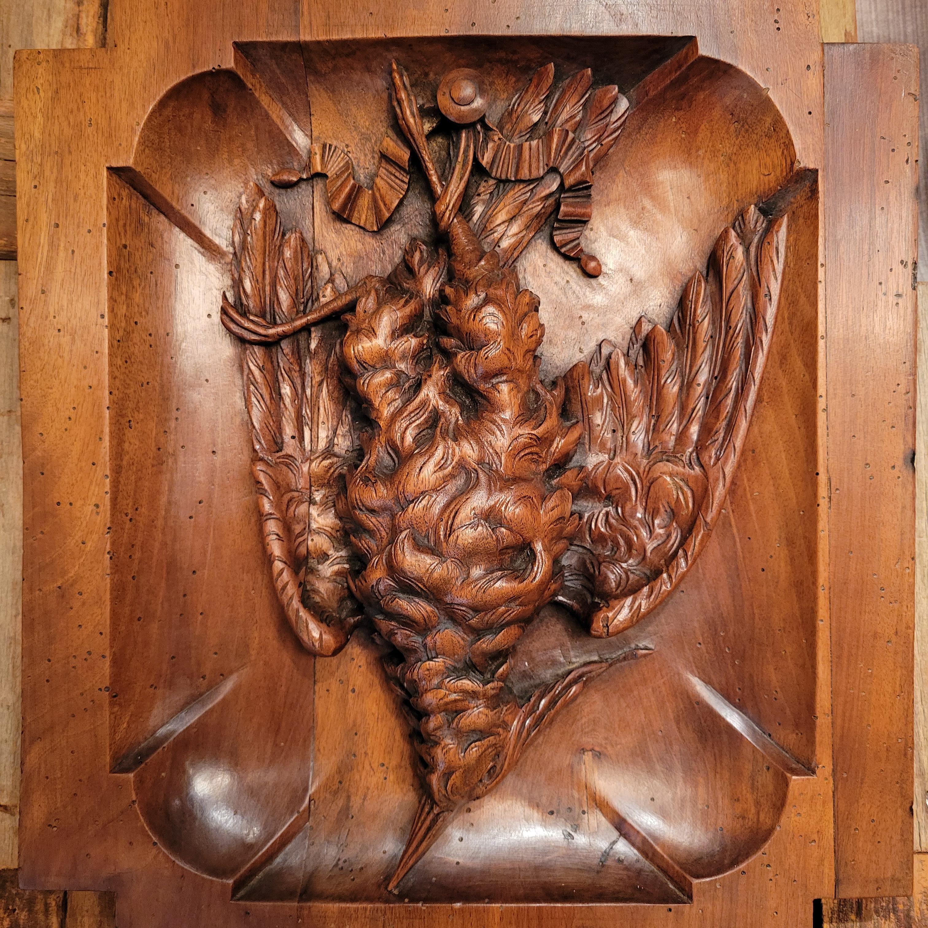 Hand-Carved Pair of Antique Walnut Wall Plaques circa 1880 For Sale
