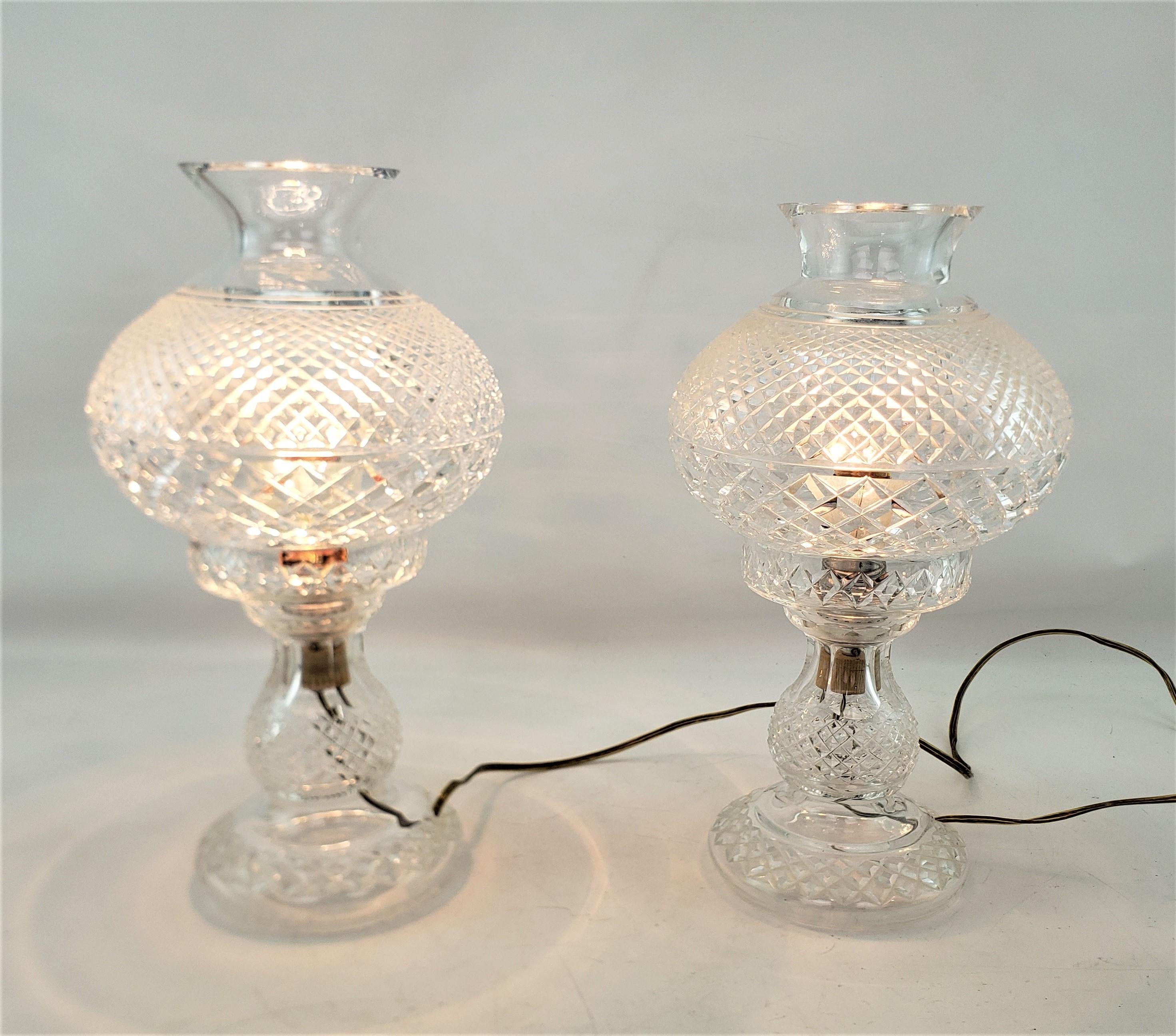 irlandais Paire de lampes de table anciennes Alana Inishmaan Hurricane de Waterford Crystal en vente
