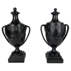 Pareja de tarros antiguos de basalto negro Wedgwood & Bentley Inglaterra, circa 1775