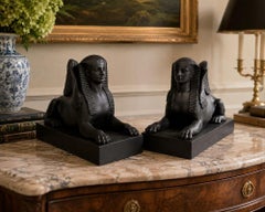 Par de esfinges antiguas de Wedgwood en basalto negro, de mediados del siglo XIX, hacia 1850