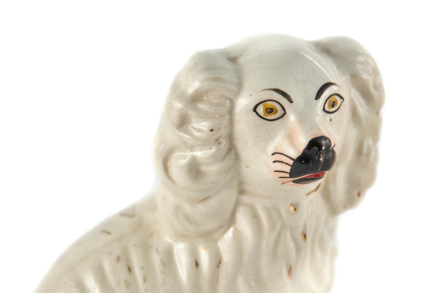 Pareja de antiguos perros blancos de Staffordshire en Bueno estado para la venta en Ipswich, GB